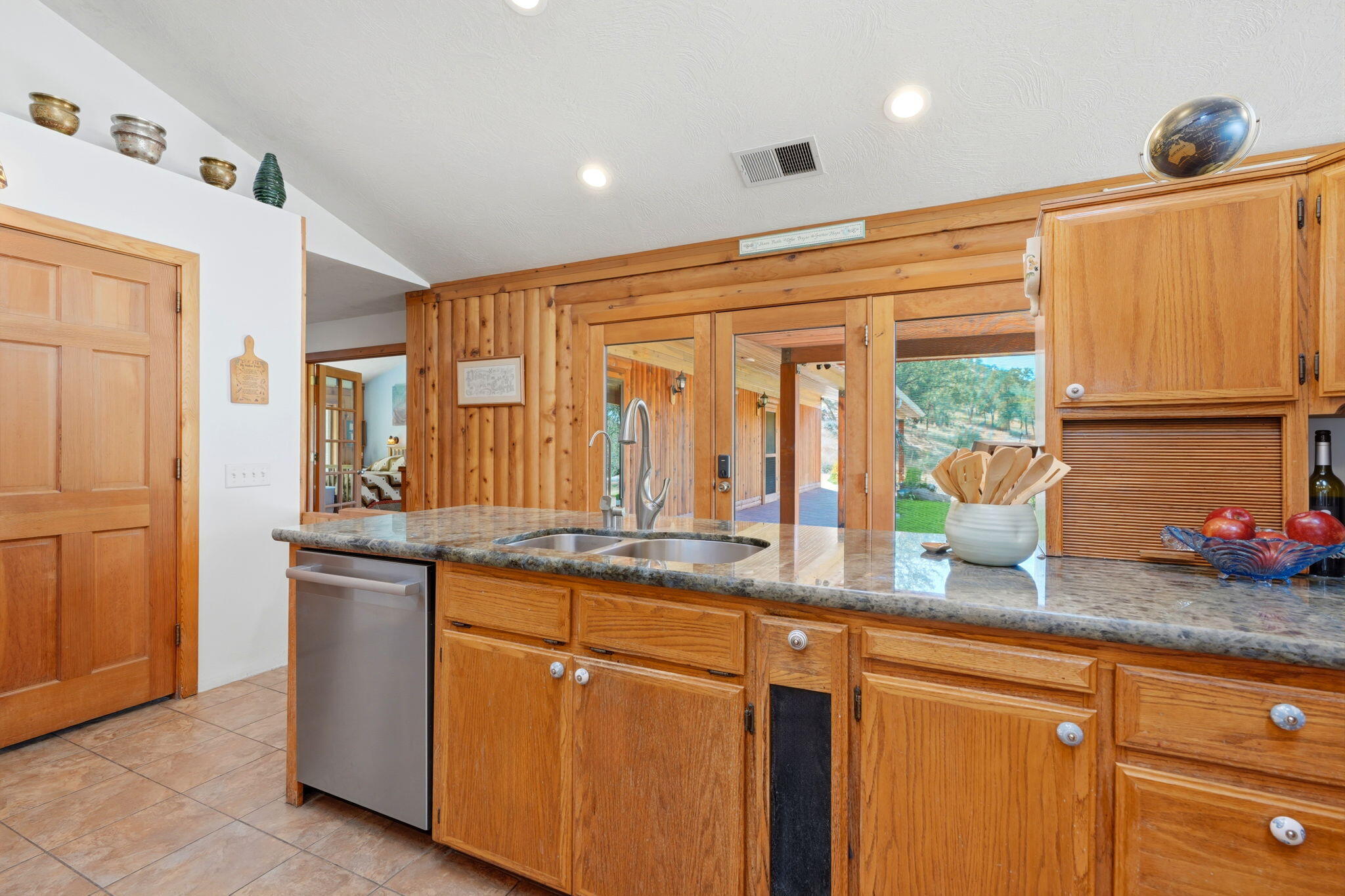 33435 Globe Dr, Springville, CA 93265