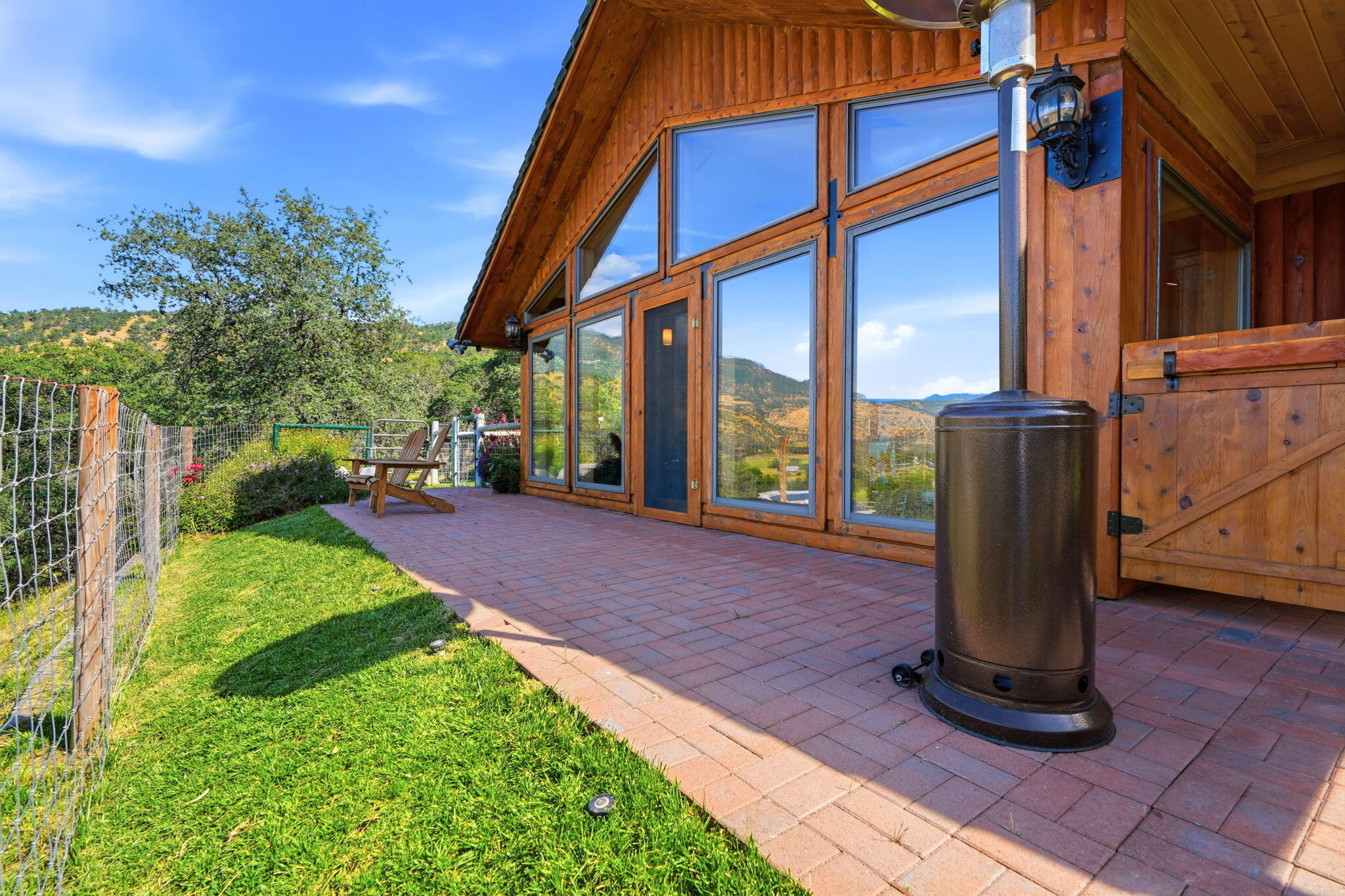 33435 Globe Dr, Springville, CA 93265