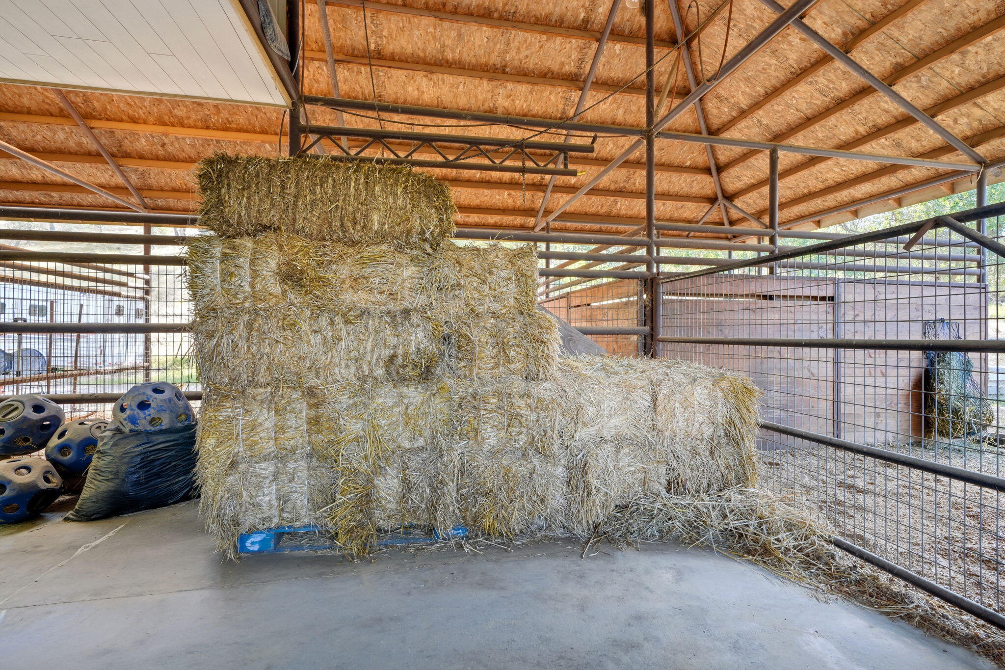 33435 Globe Dr, Springville, CA 93265