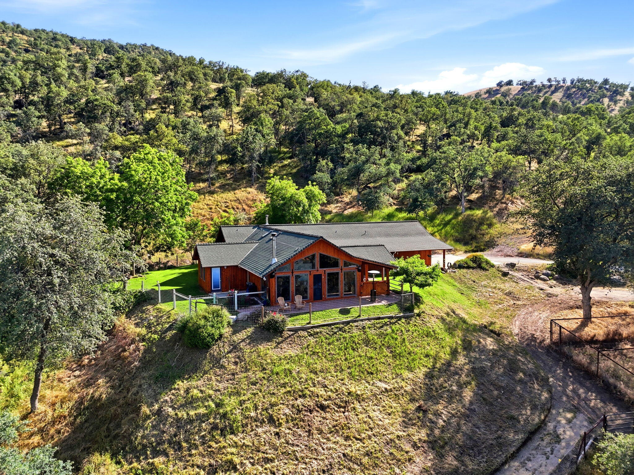 33435 Globe Dr, Springville, CA 93265