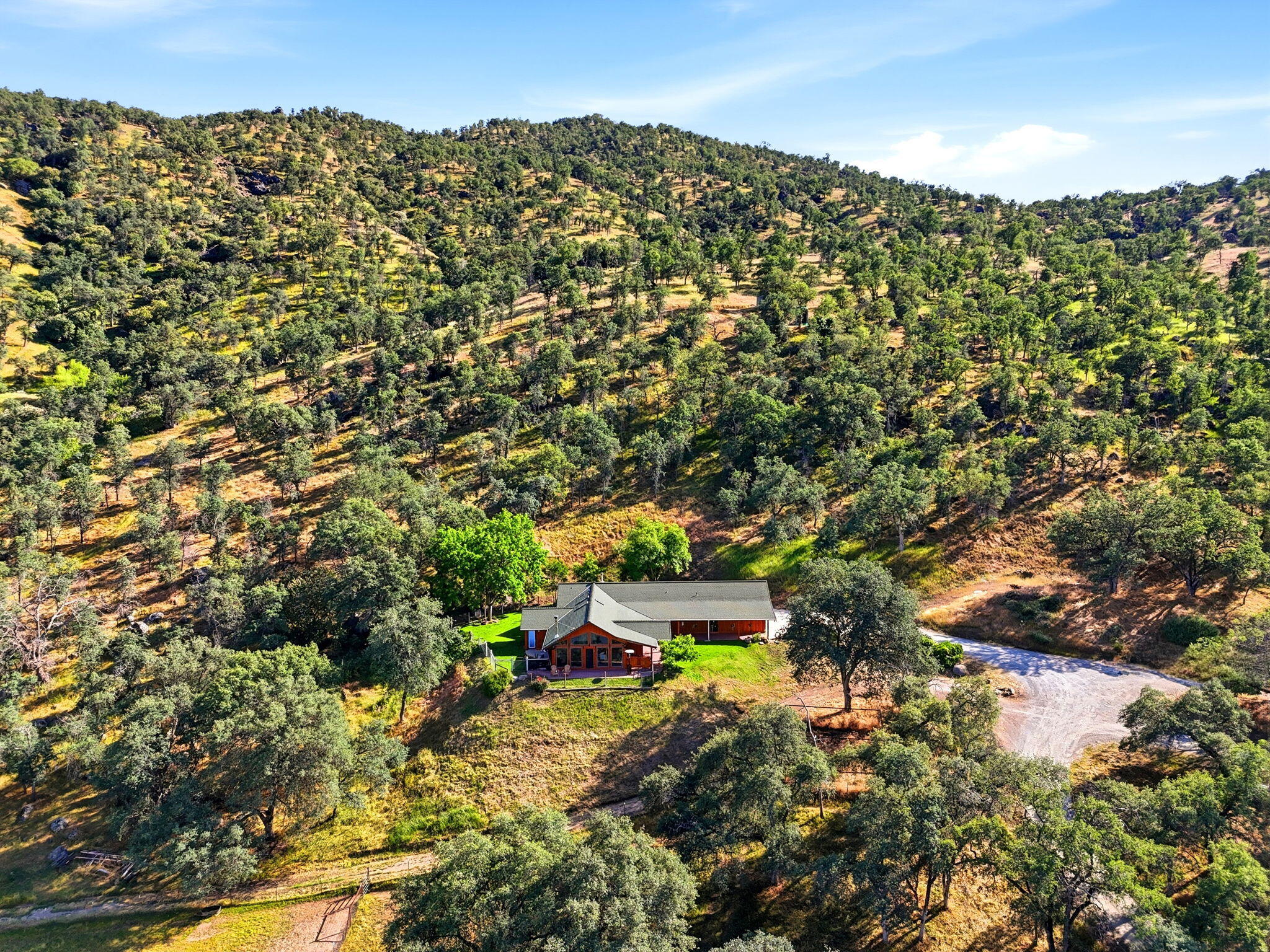 33435 Globe Dr, Springville, CA 93265