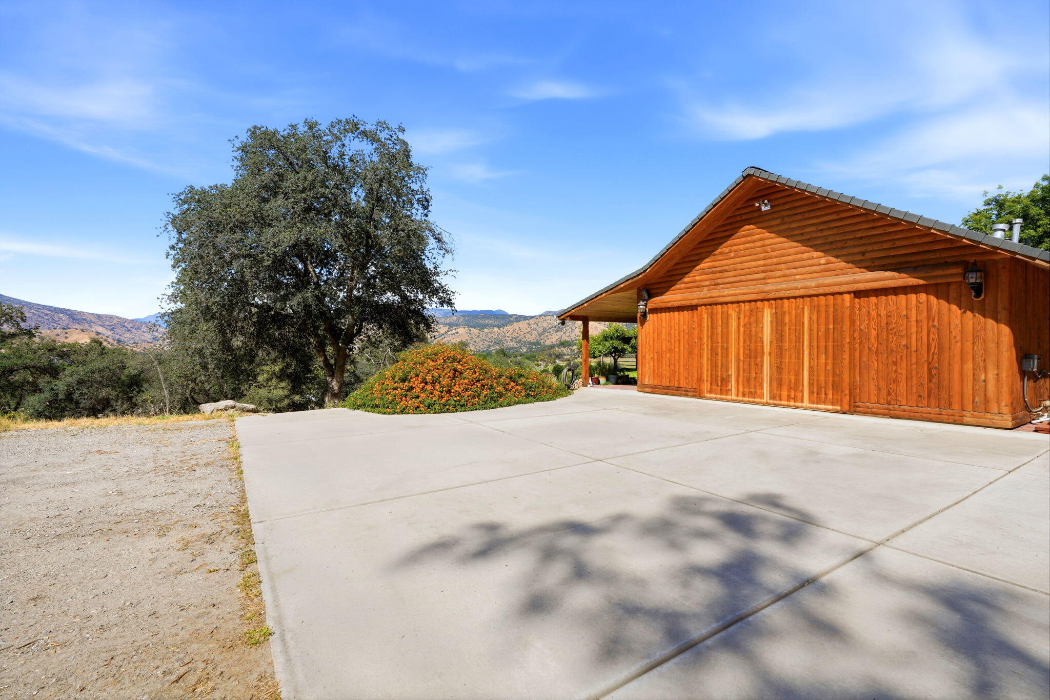 33435 Globe Dr, Springville, CA 93265