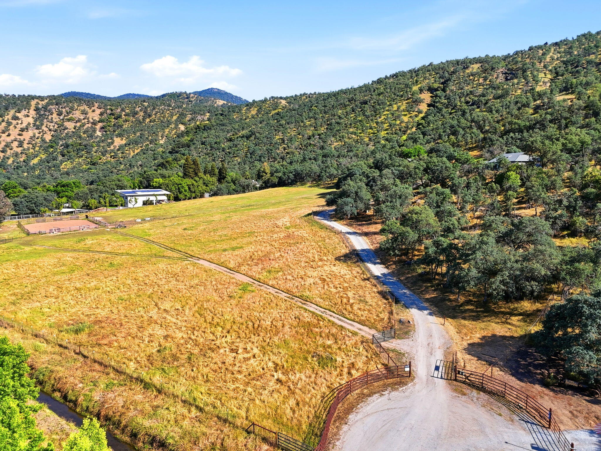 33435 Globe Dr, Springville, CA 93265