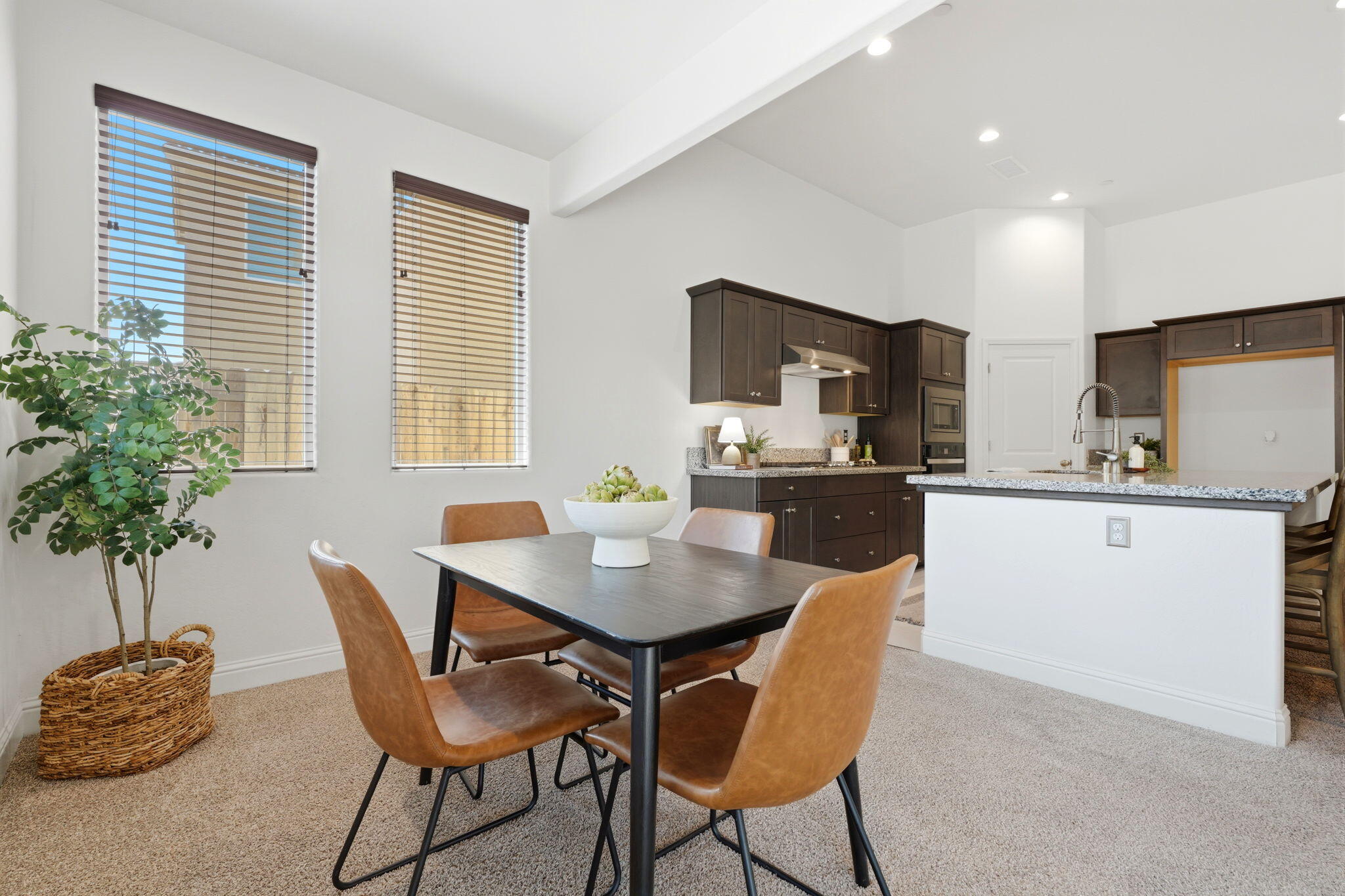 1833 W Corvina Ave, Visalia, CA 93291