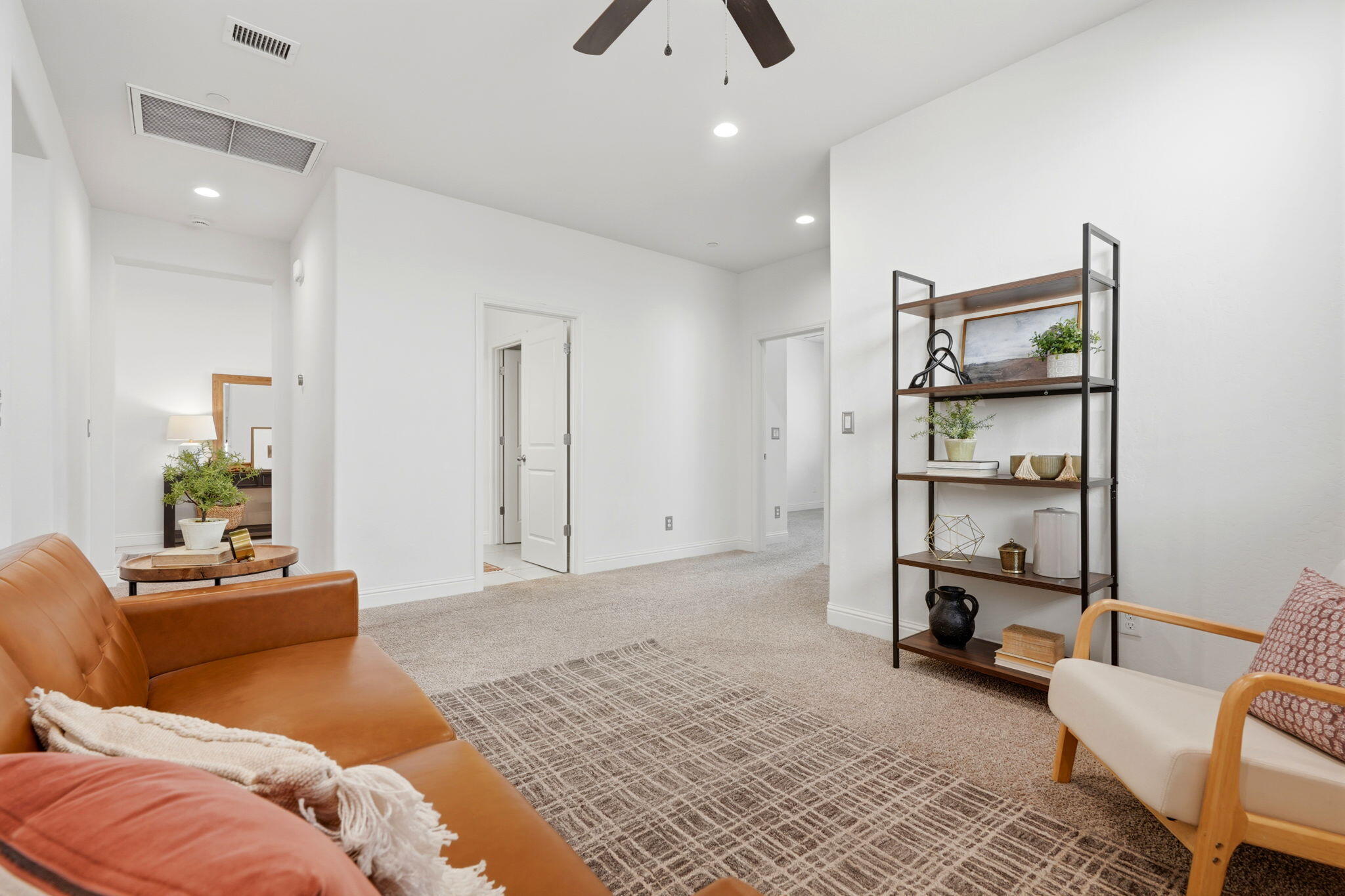 1833 W Corvina Ave, Visalia, CA 93291