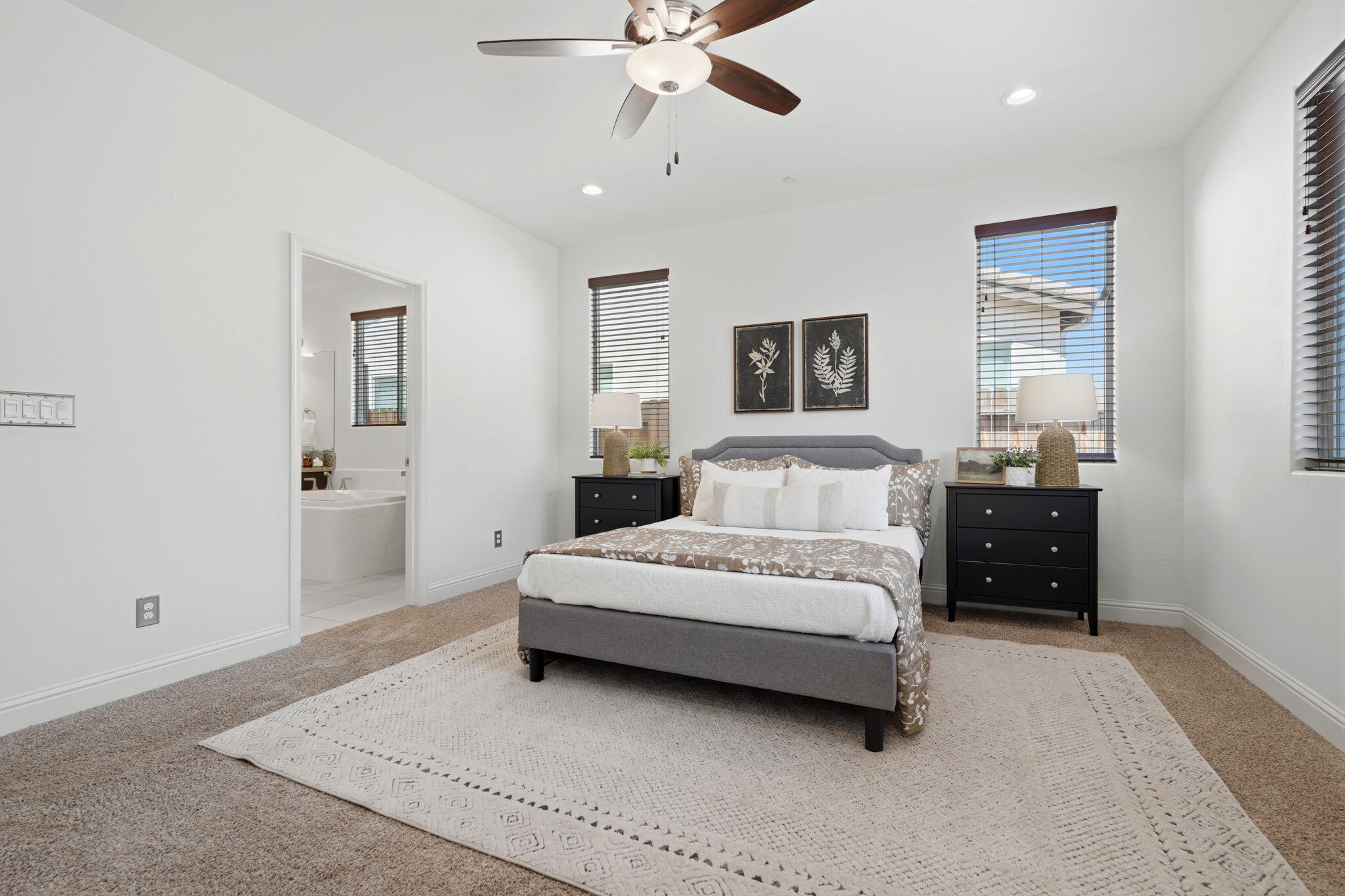 1833 W Corvina Ave, Visalia, CA 93291