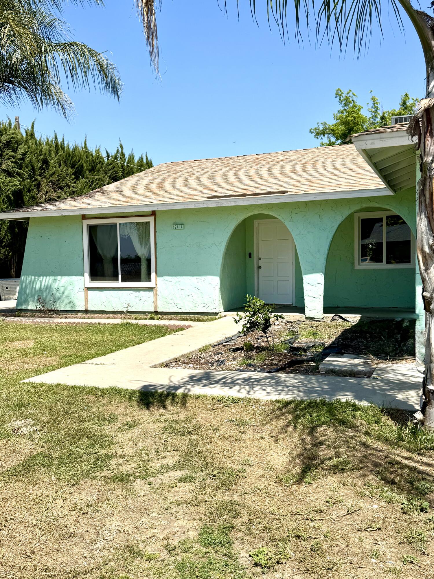 12414 Edward Ave, Orosi, CA 93647