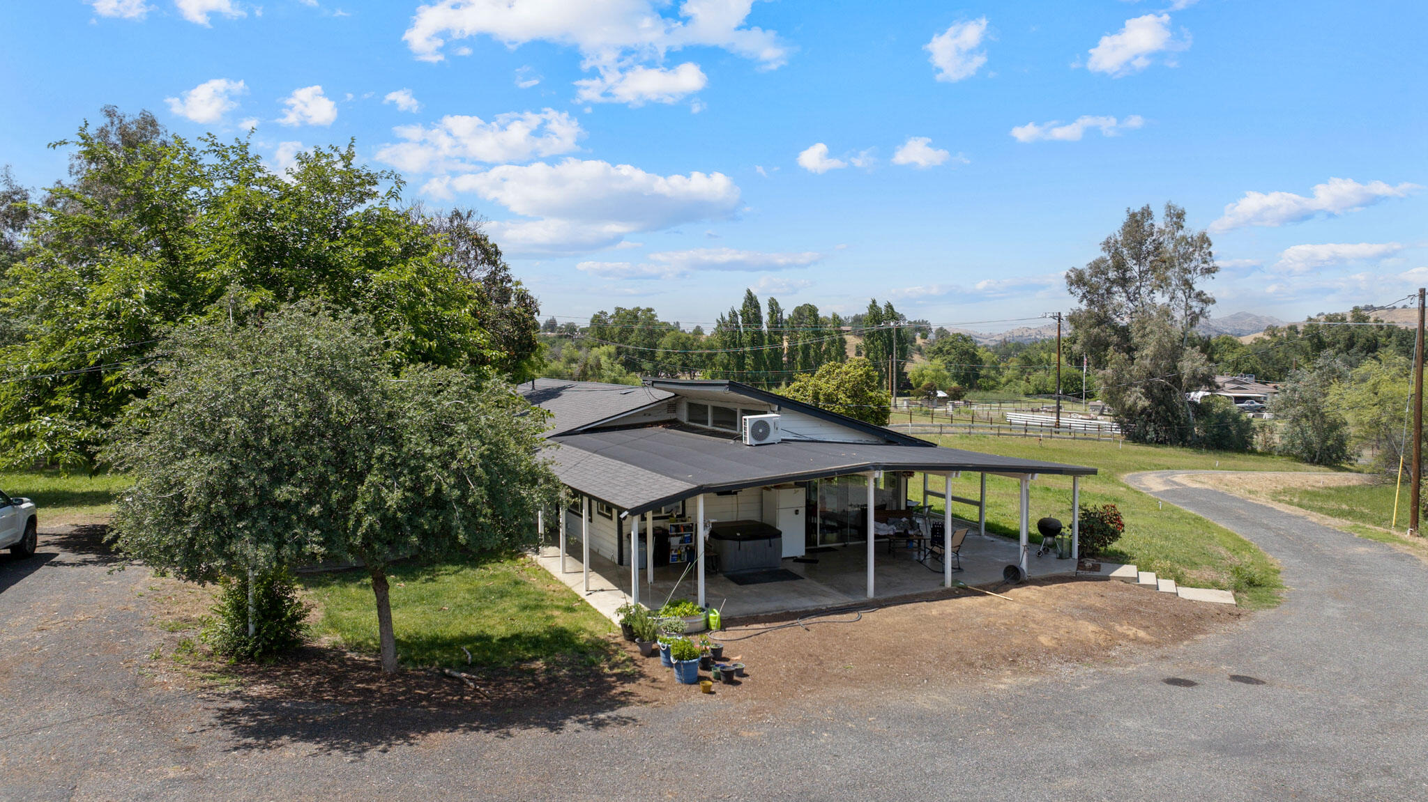 33341 Globe Dr, Springville, CA 93265