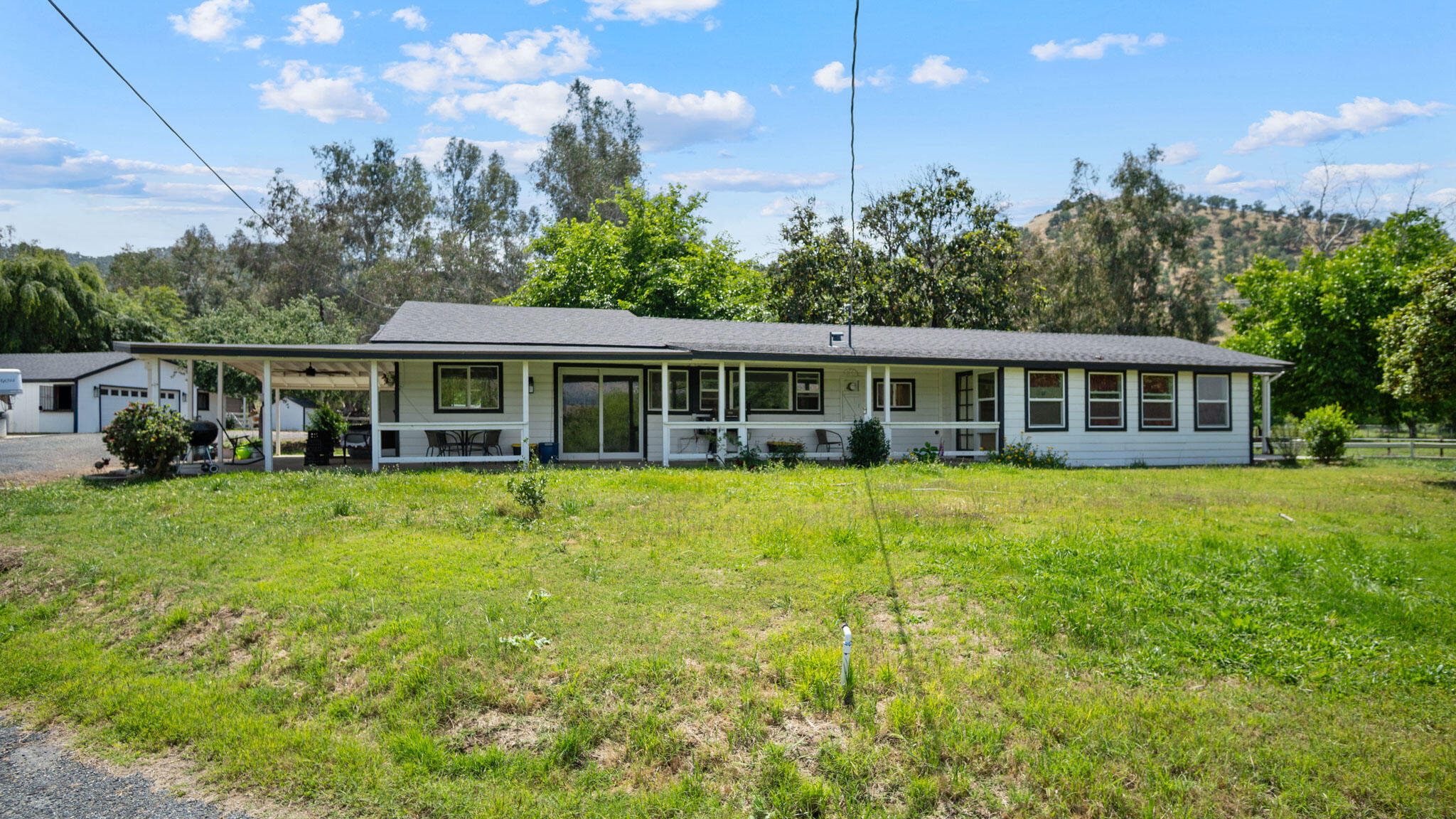 33341 Globe Dr, Springville, CA 93265