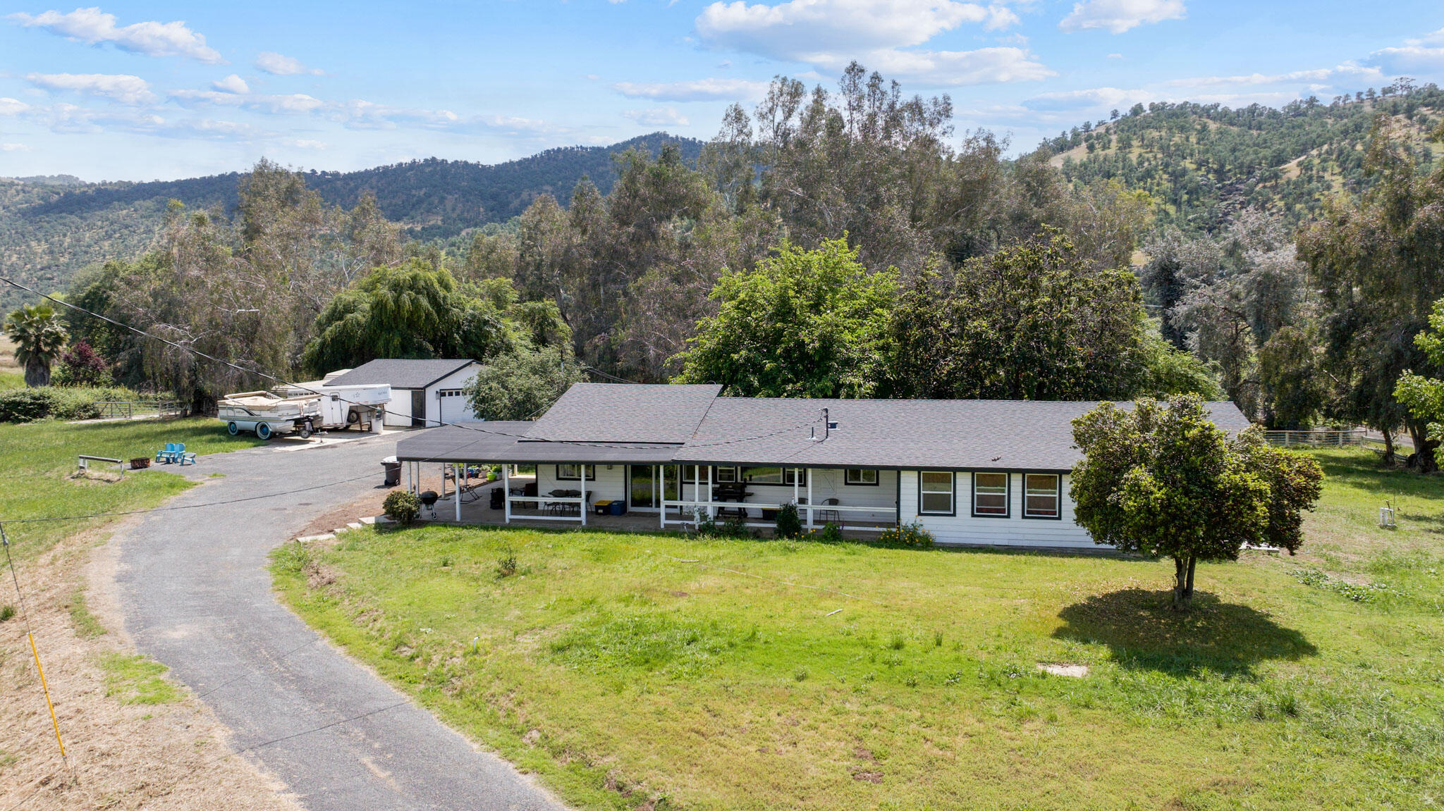 33341 Globe Dr, Springville, CA 93265