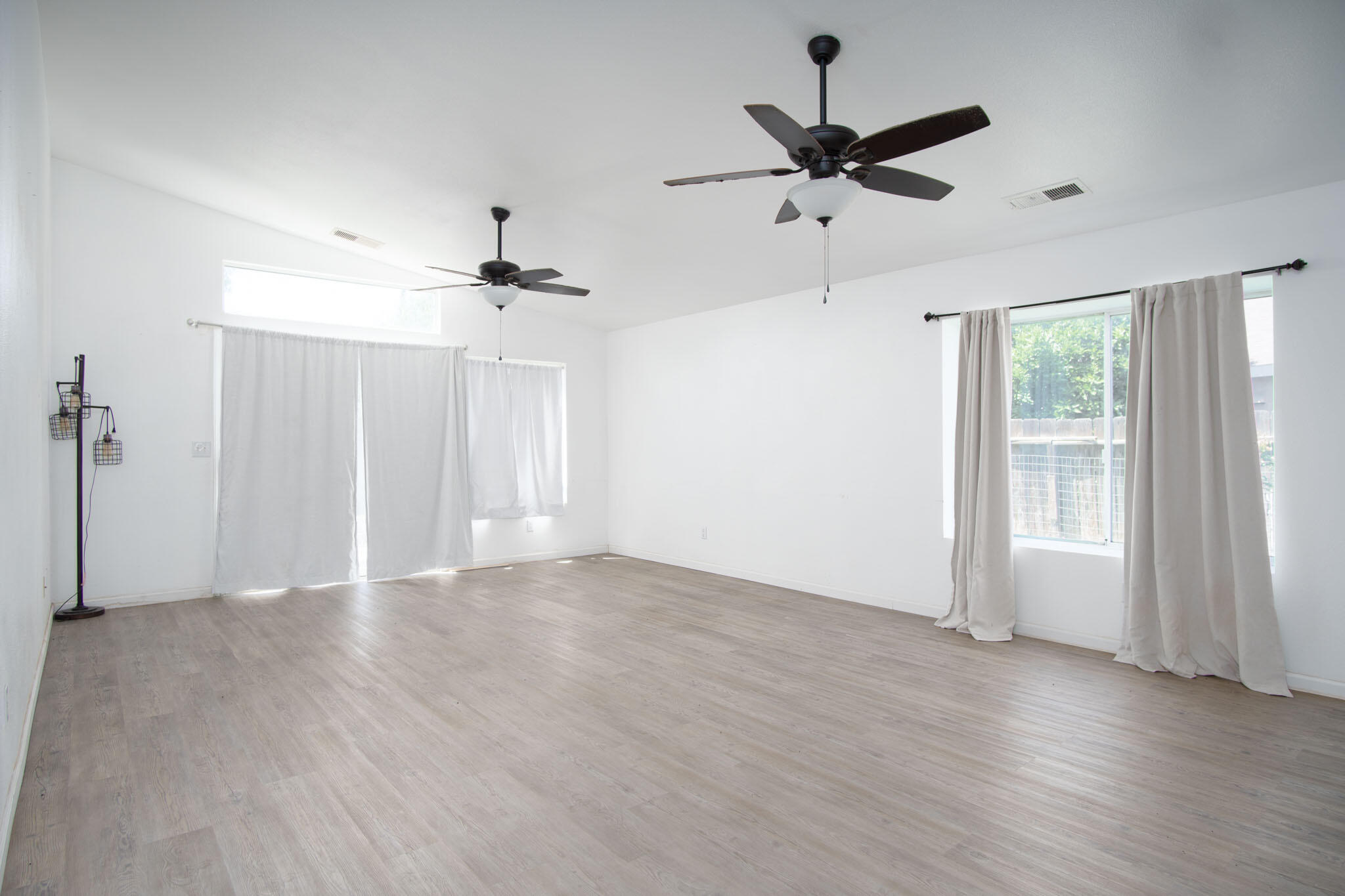 739 Bel Aire Ave, Porterville, CA 93257