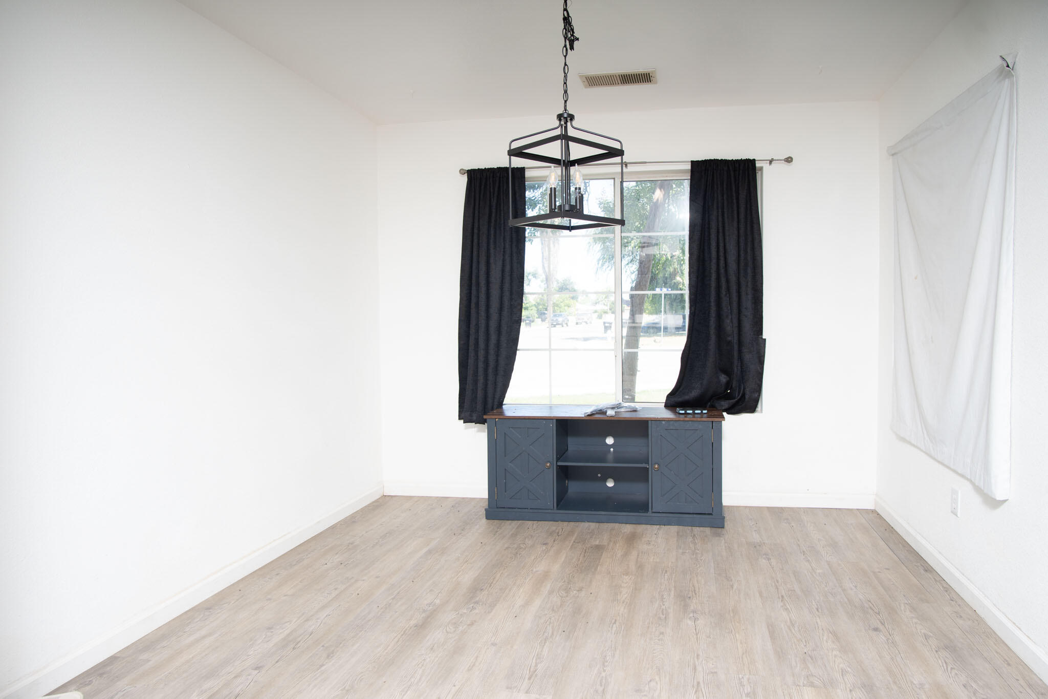 739 Bel Aire Ave, Porterville, CA 93257