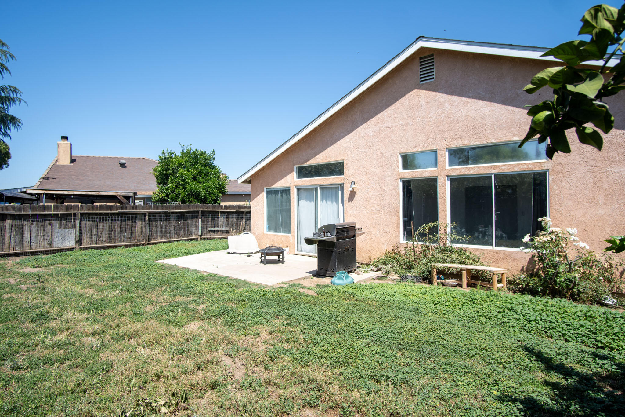 739 Bel Aire Ave, Porterville, CA 93257