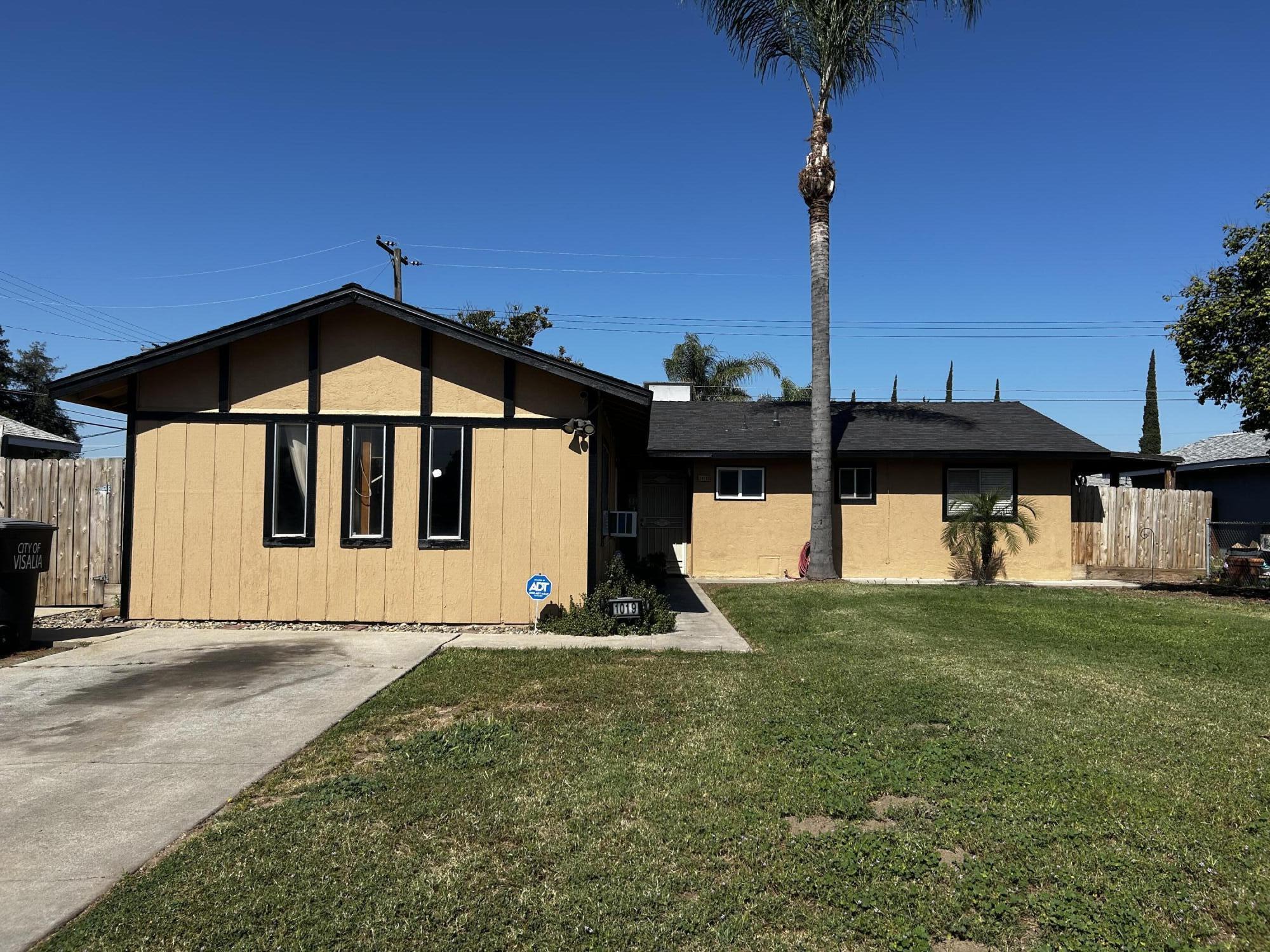 1019 N Gowdy St, Visalia, CA 93292
