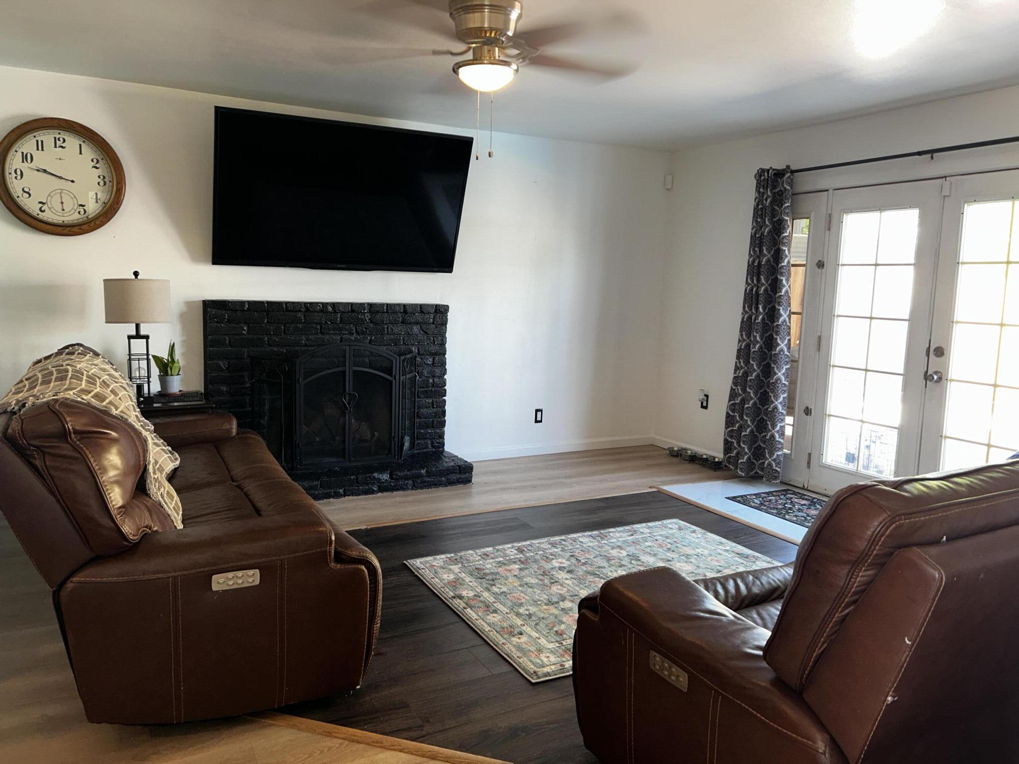 1019 N Gowdy St, Visalia, CA 93292