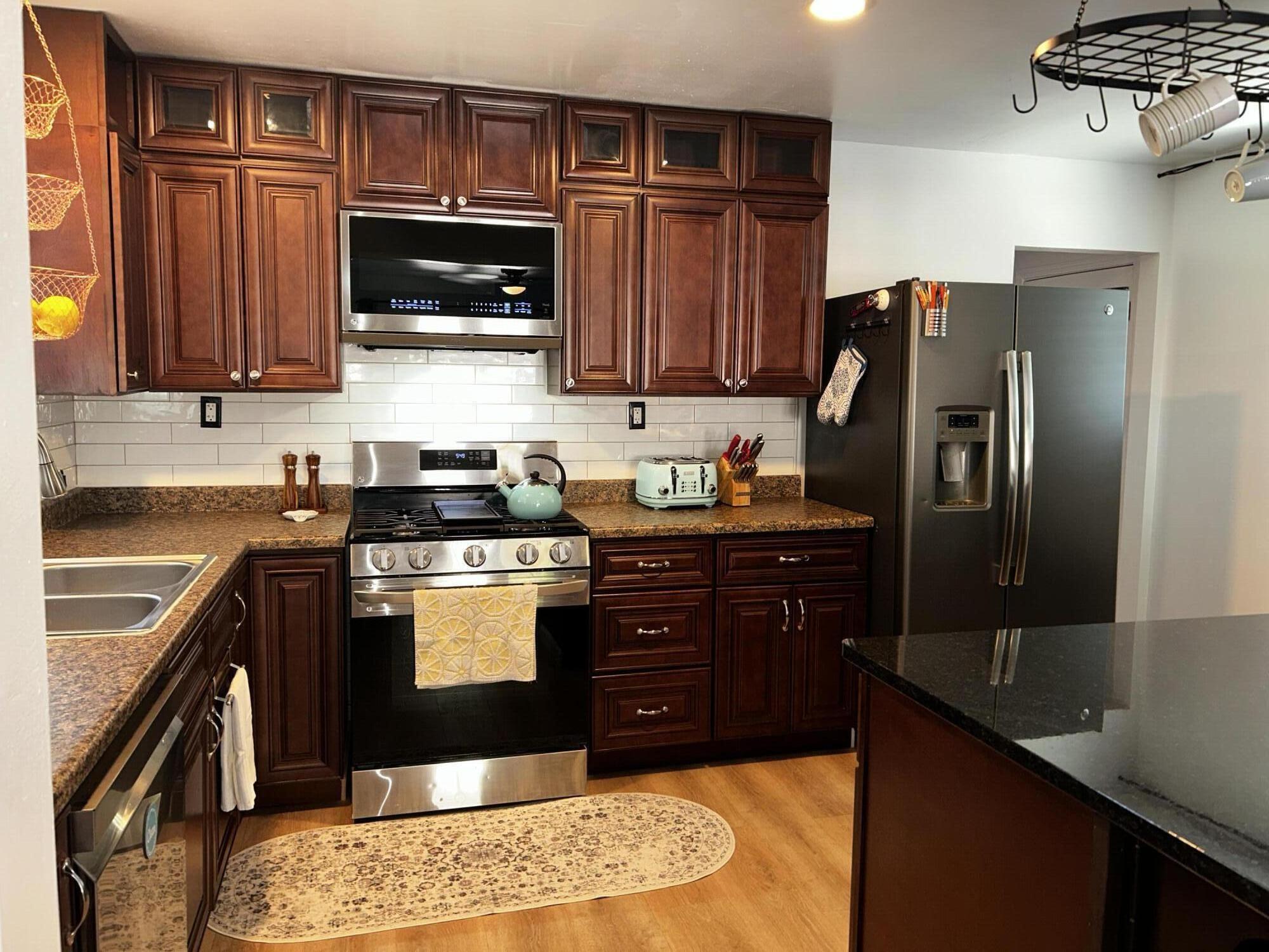 1019 N Gowdy St, Visalia, CA 93292