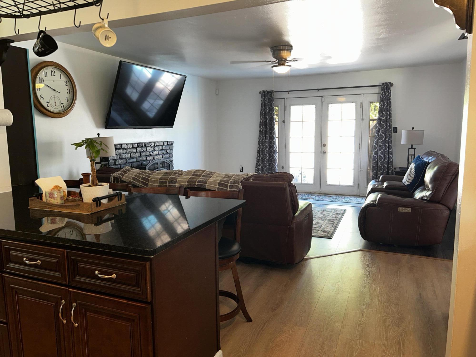 1019 N Gowdy St, Visalia, CA 93292
