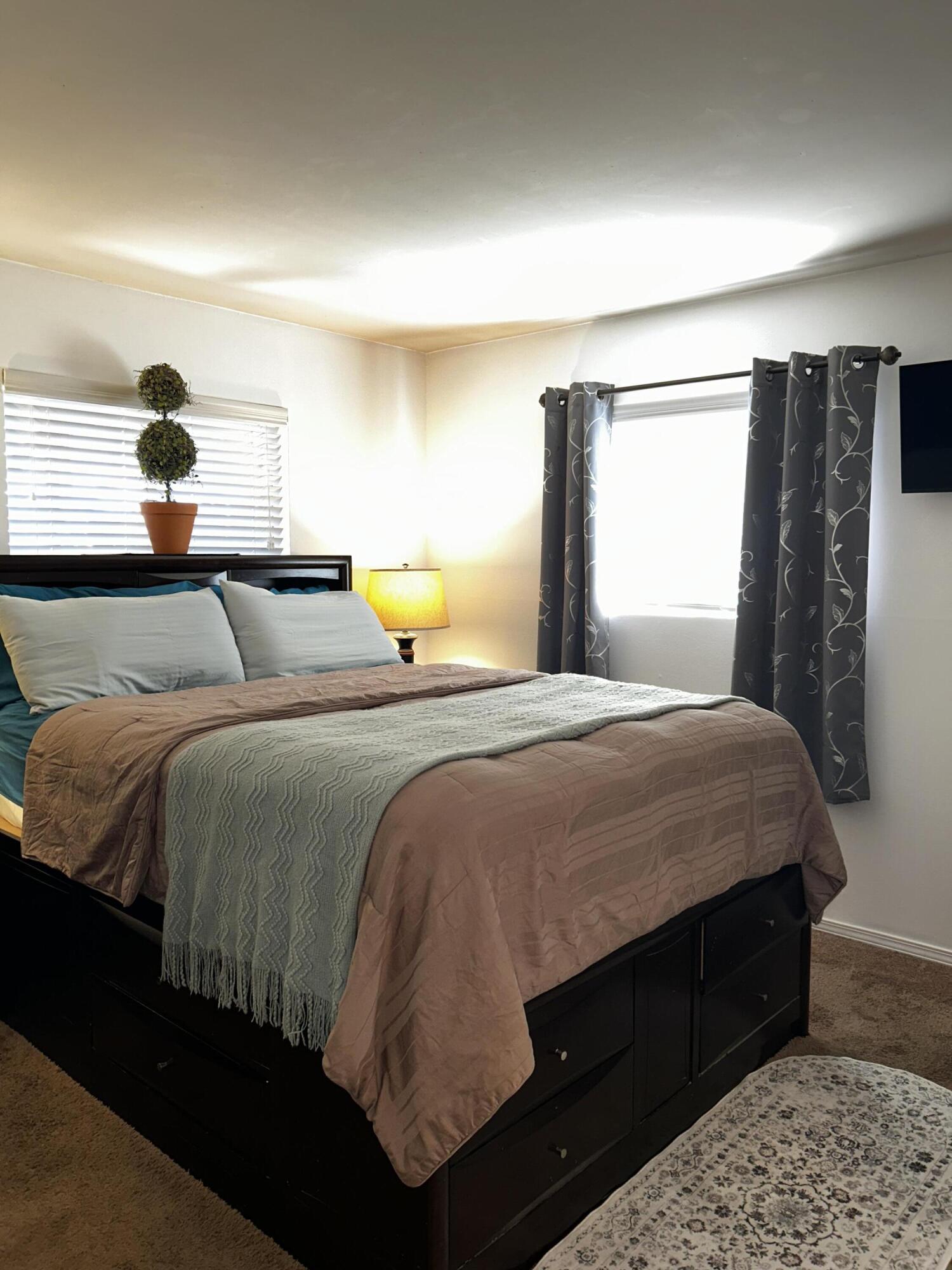 1019 N Gowdy St, Visalia, CA 93292