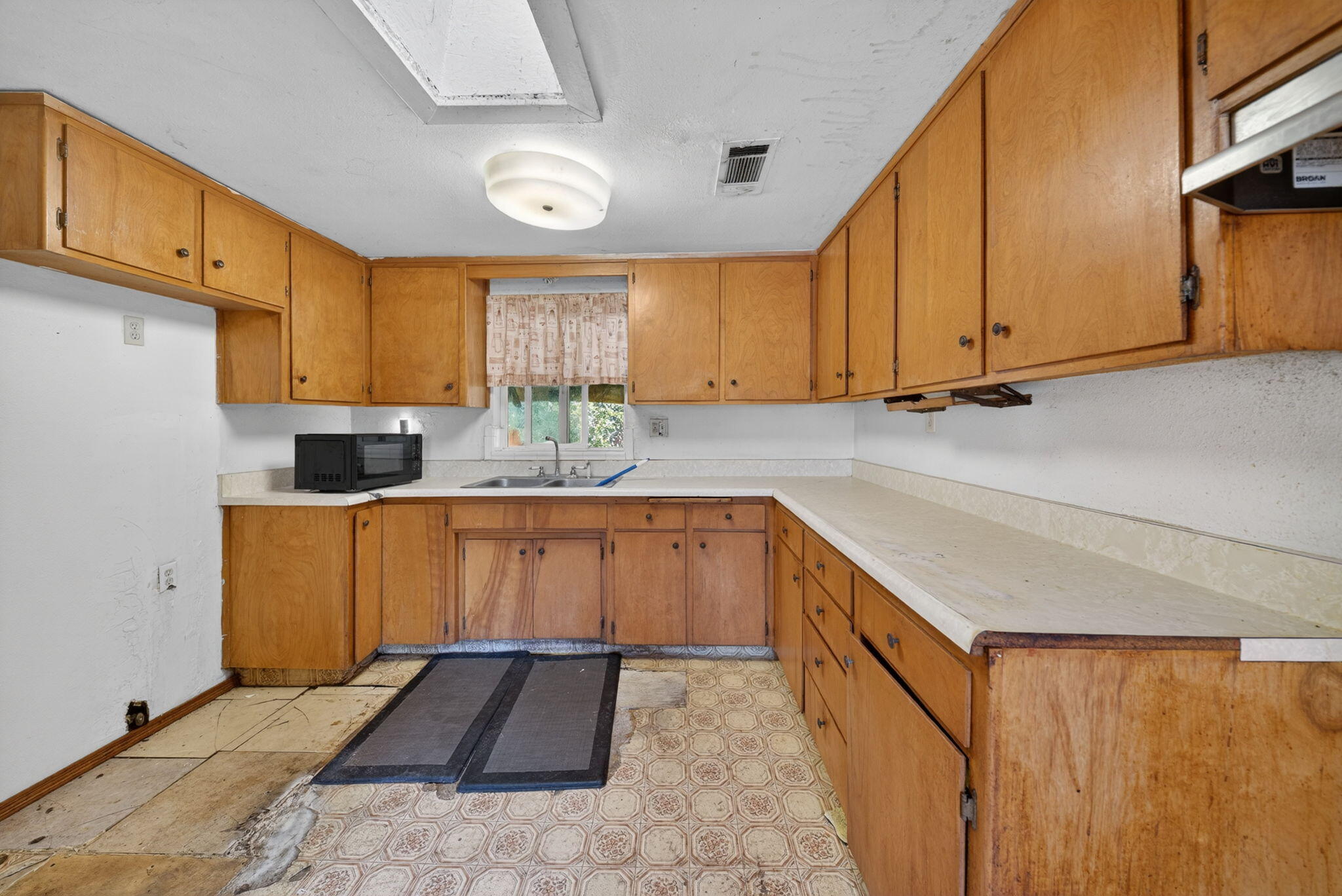30619 Kame Dr, Goshen, CA 93227