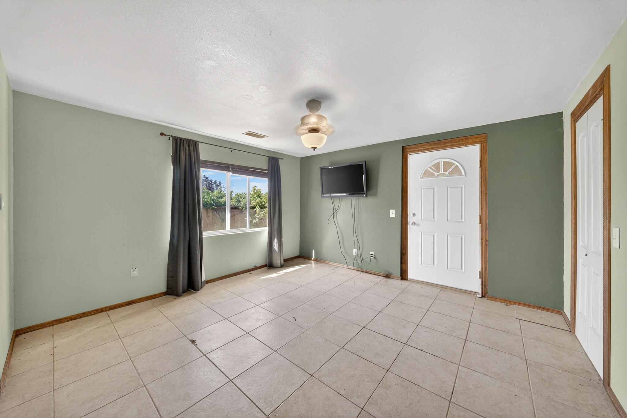 30619 Kame Dr, Goshen, CA 93227