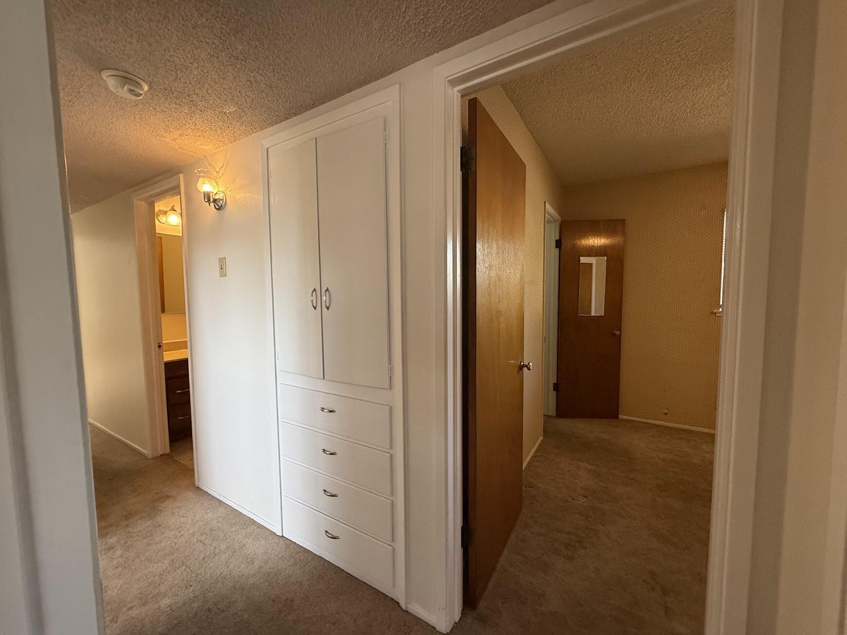 257 N Roberts Pl, Dinuba, CA 93618