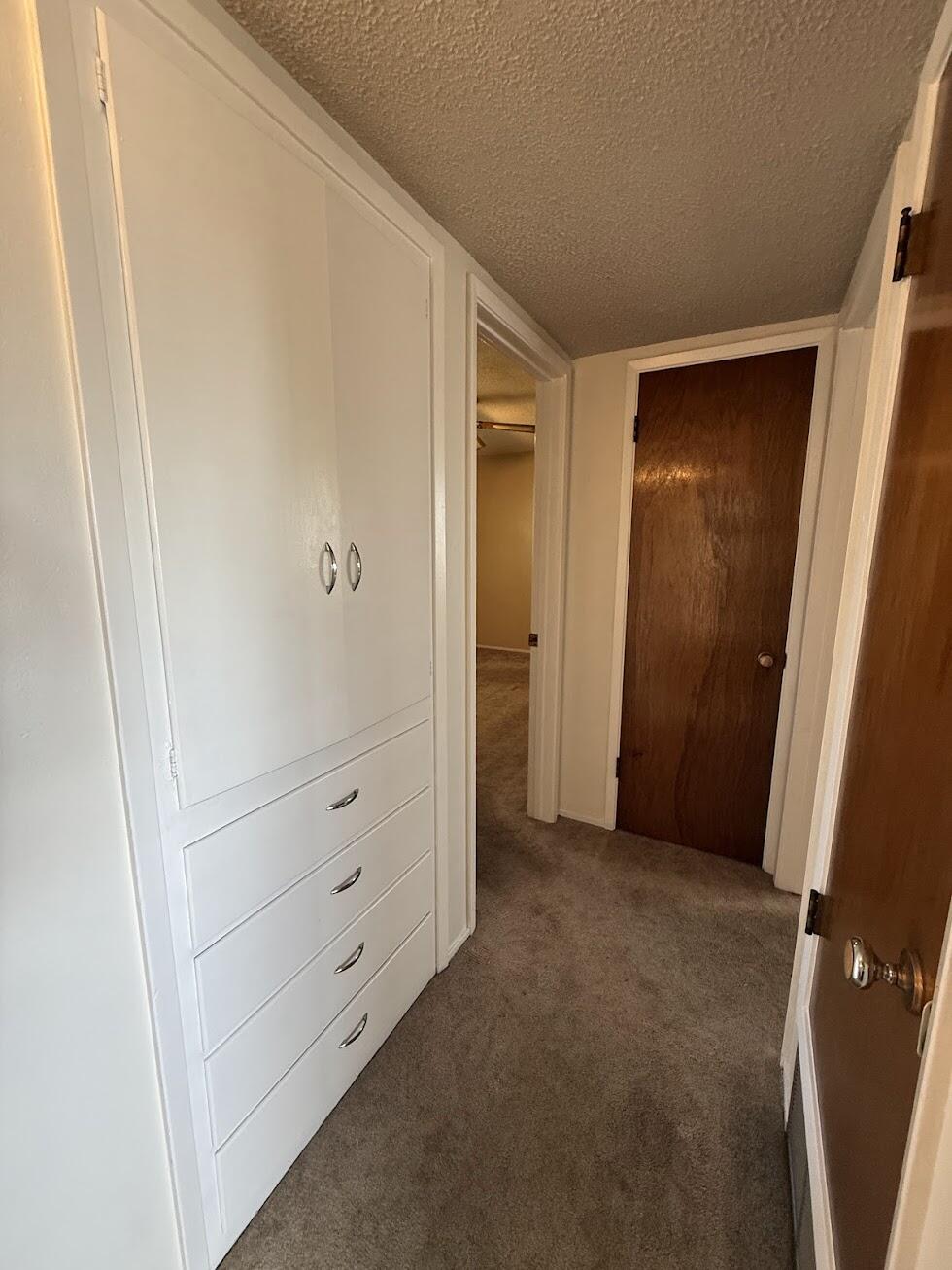 257 N Roberts Pl, Dinuba, CA 93618