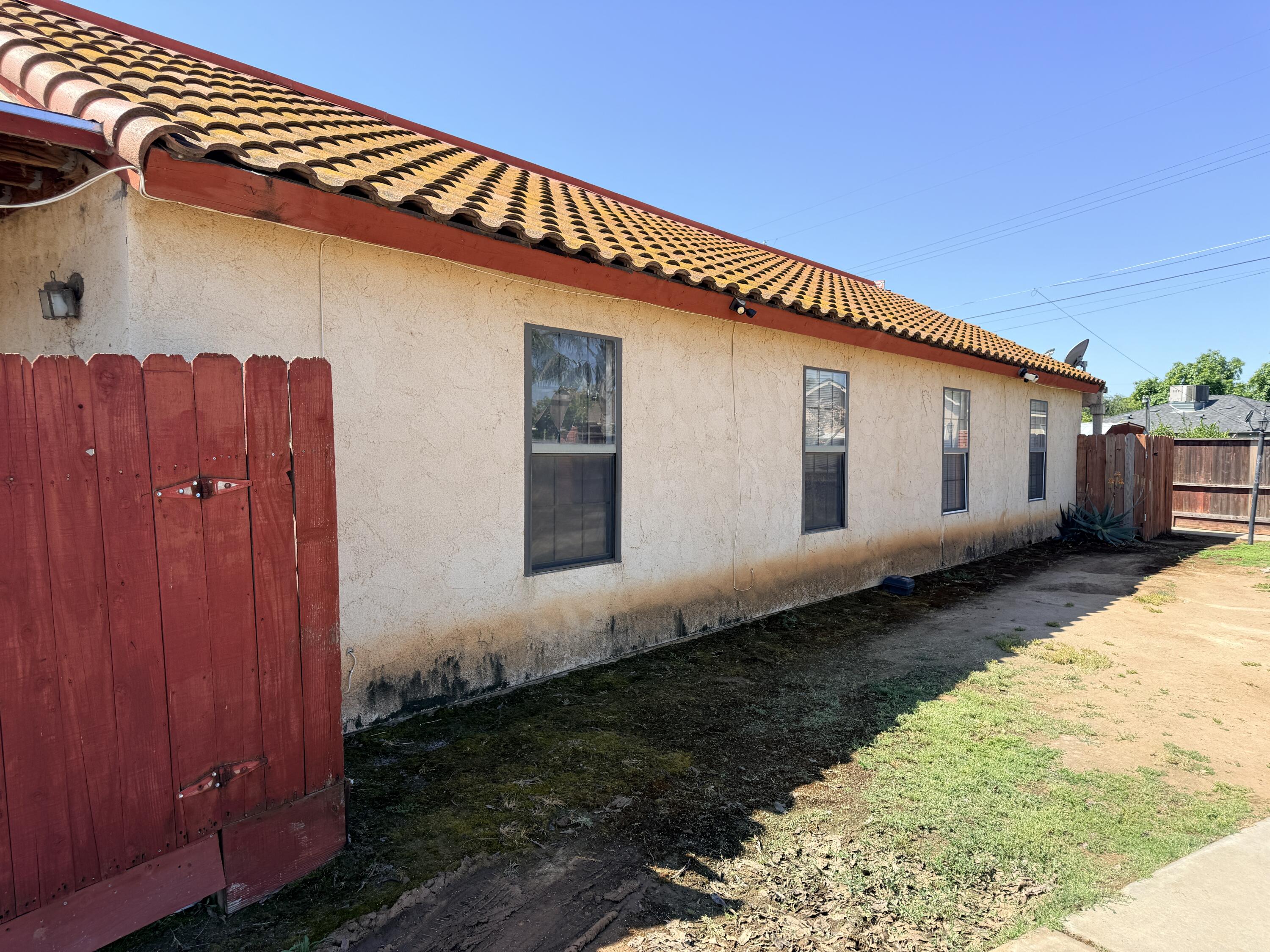 1405 E Cypress Ave, Reedley, CA 93654