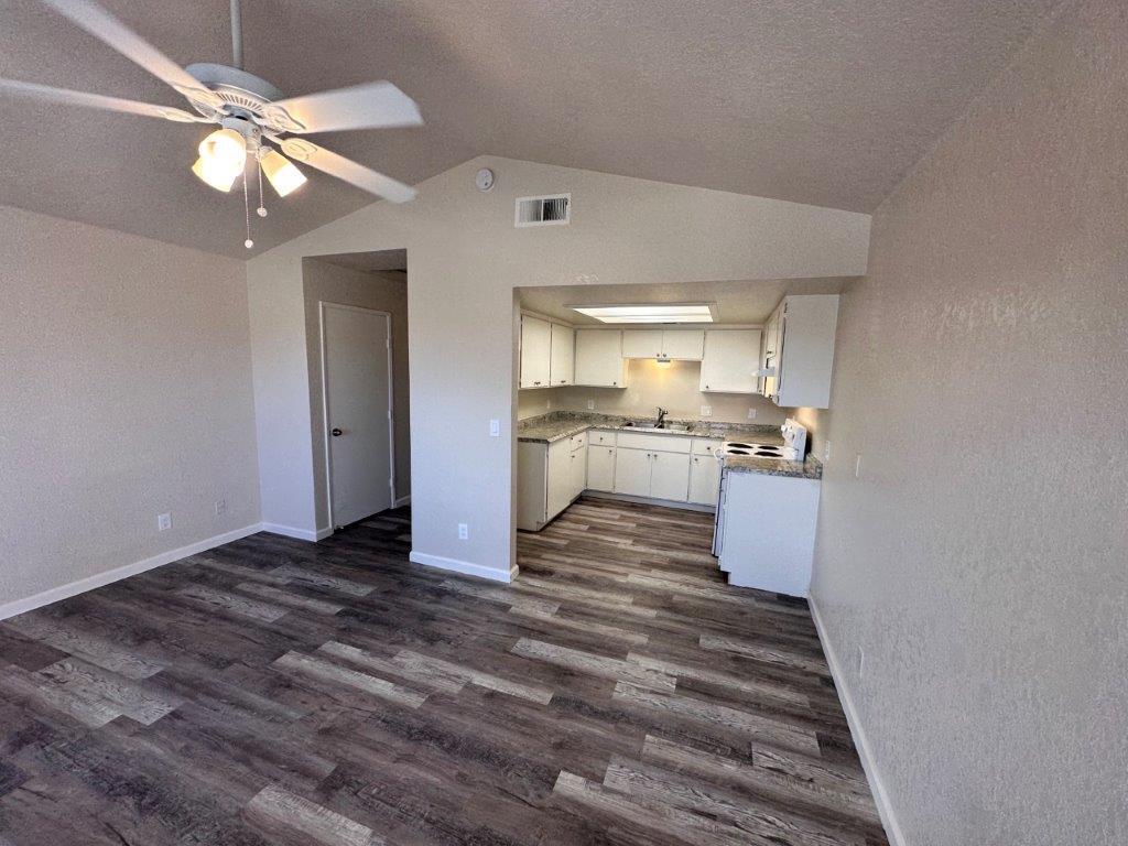 1405 E Cypress Ave, Reedley, CA 93654