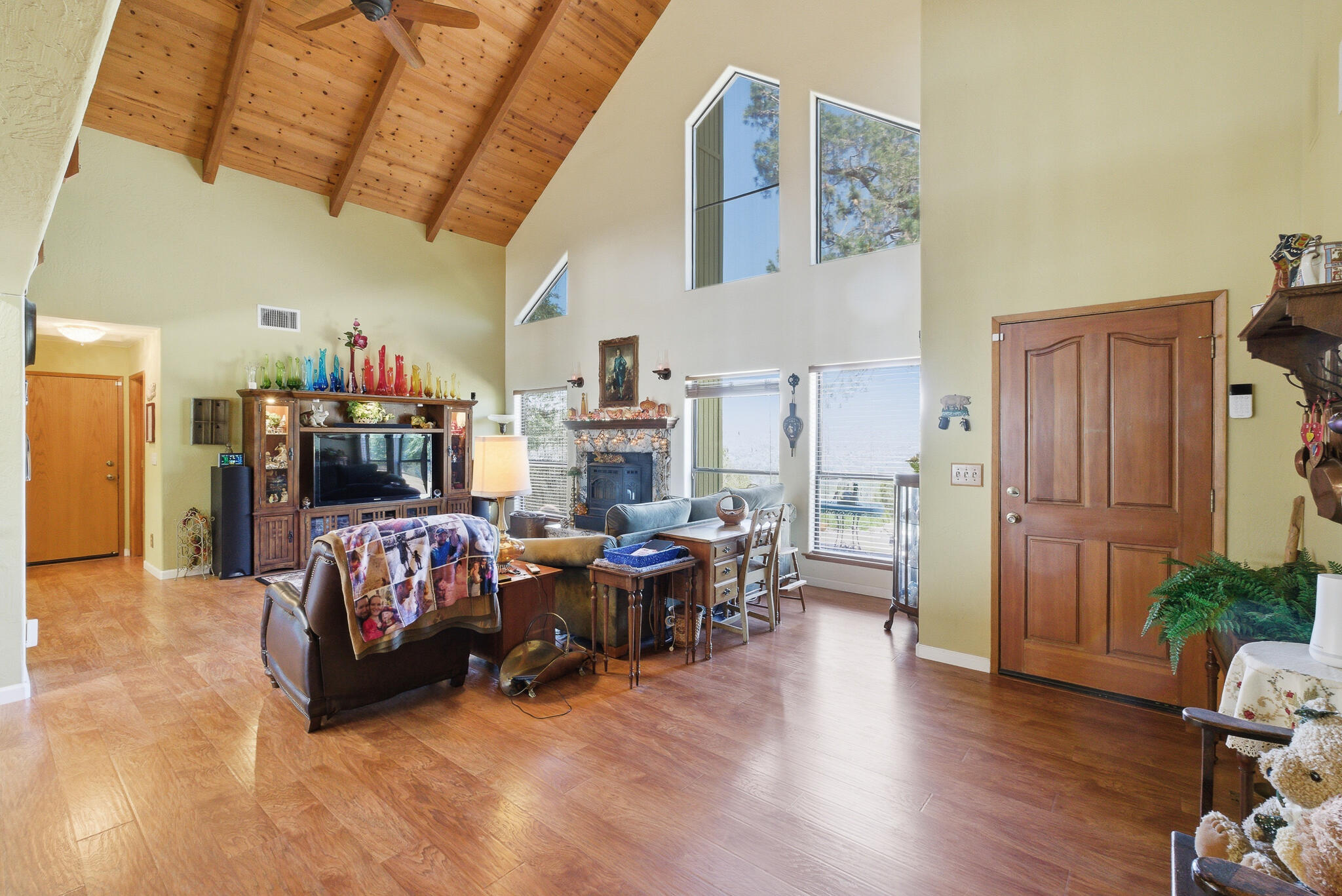 40070 Lilley Mountain Dr, Coarsegold, CA 93614