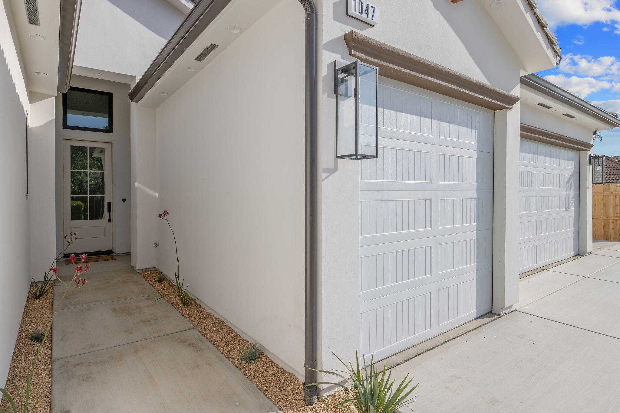 1047 E Arlen Ave, Visalia, CA 93292