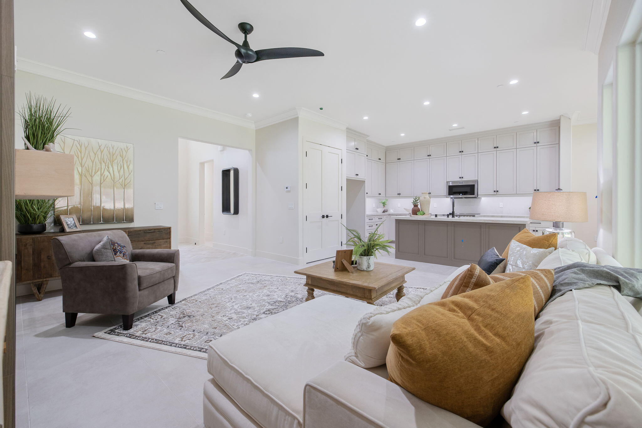 1047 E Arlen Ave, Visalia, CA 93292
