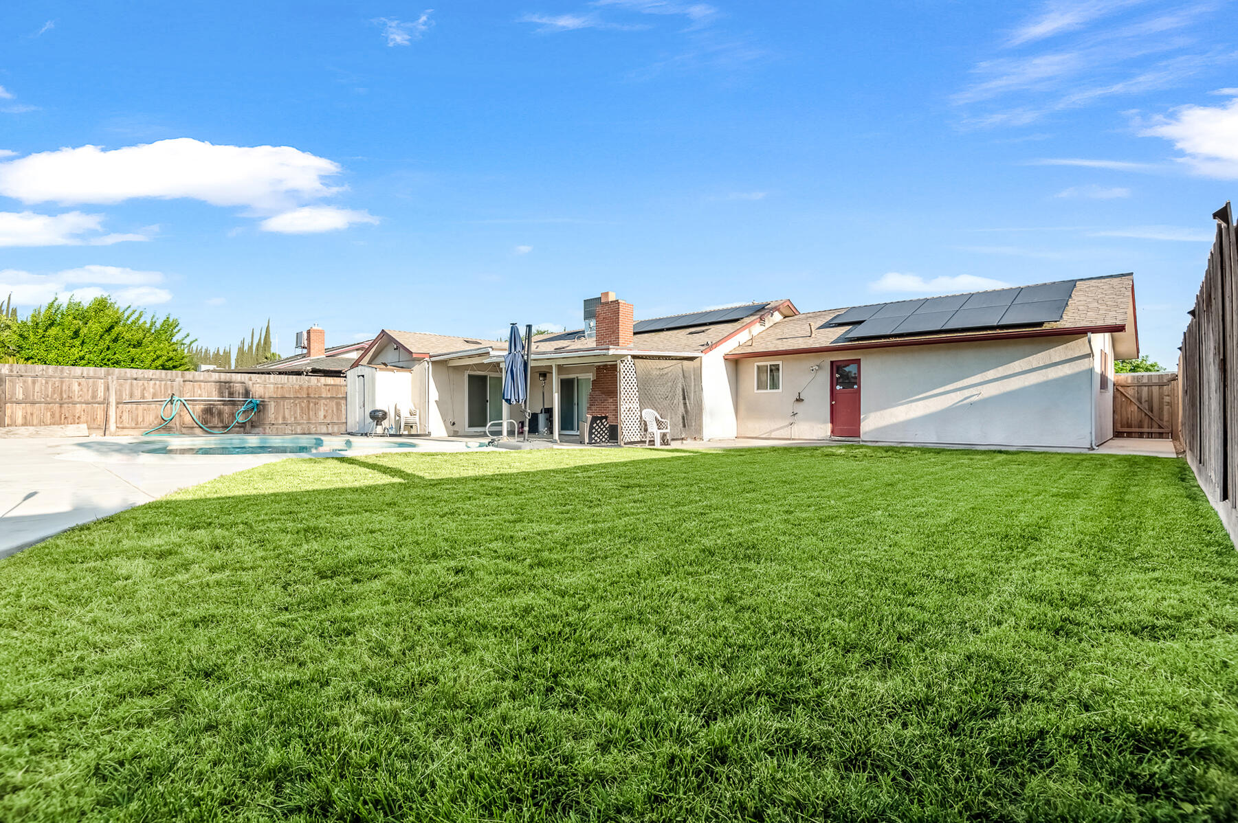 916 E Royal Ann Ave, Tulare, CA 93274