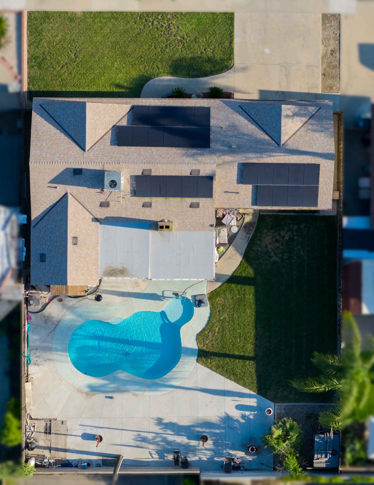 916 E Royal Ann Ave, Tulare, CA 93274
