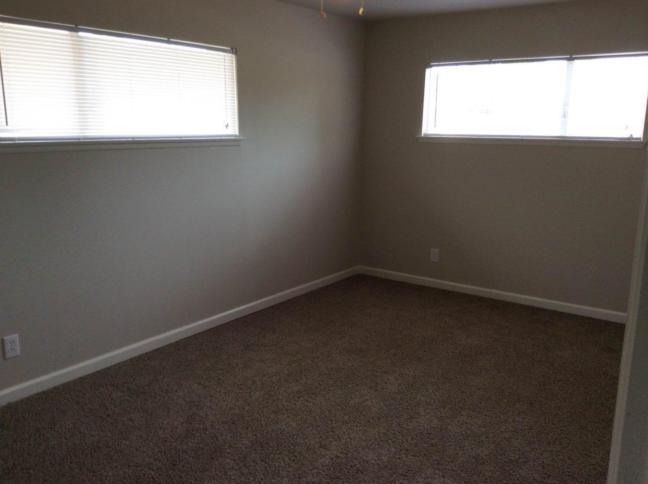 537 W University Ave, Fresno, CA 93705