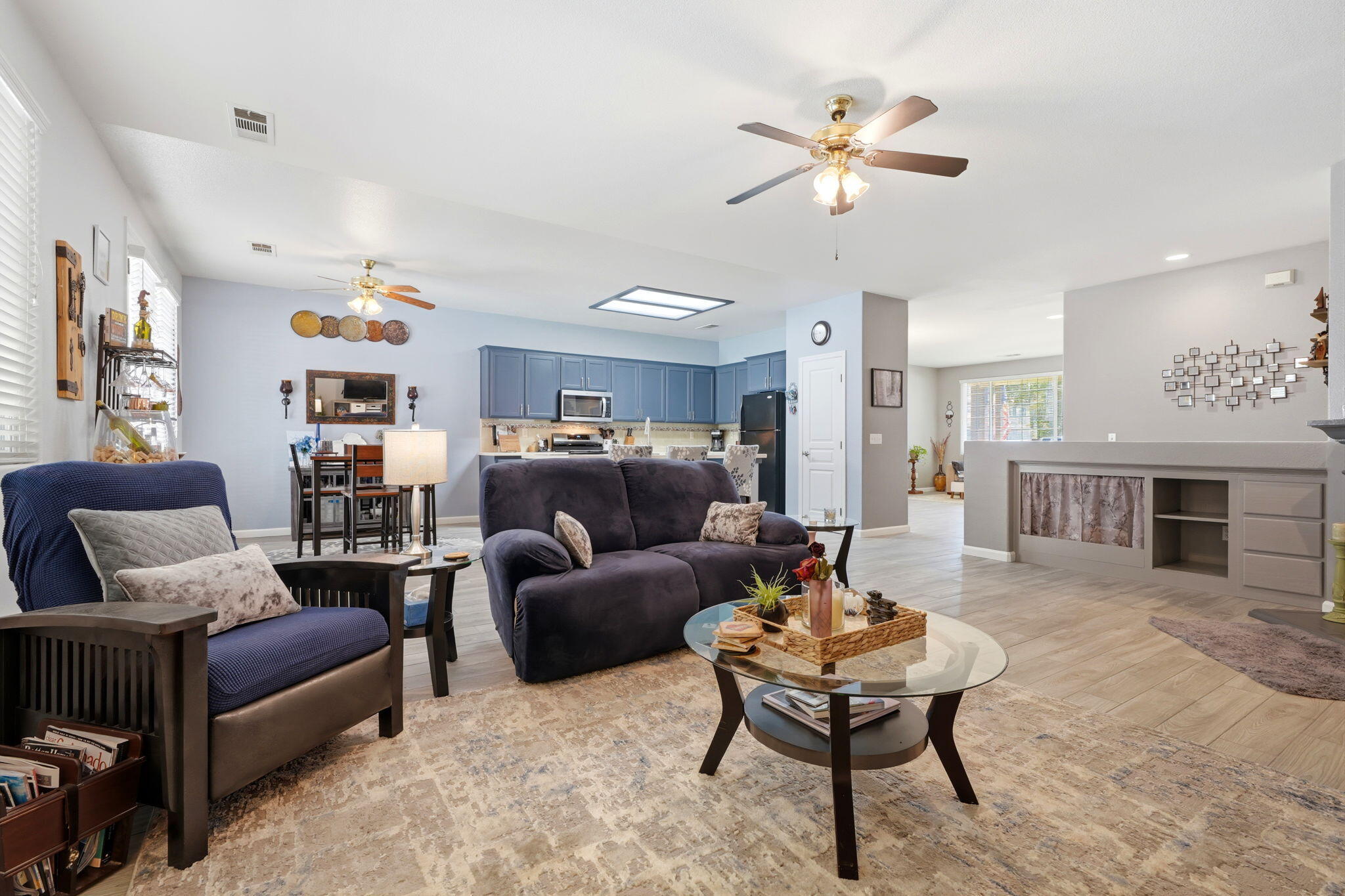 2429 N Oak Grove St, Visalia, CA 93291