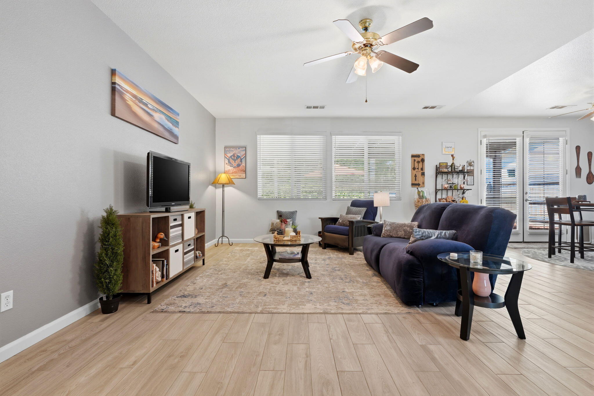 2429 N Oak Grove St, Visalia, CA 93291