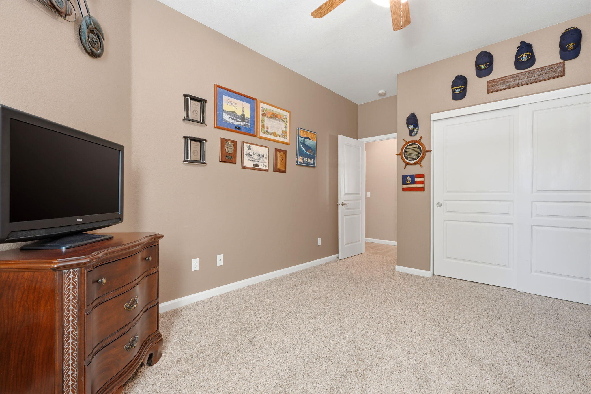 2429 N Oak Grove St, Visalia, CA 93291