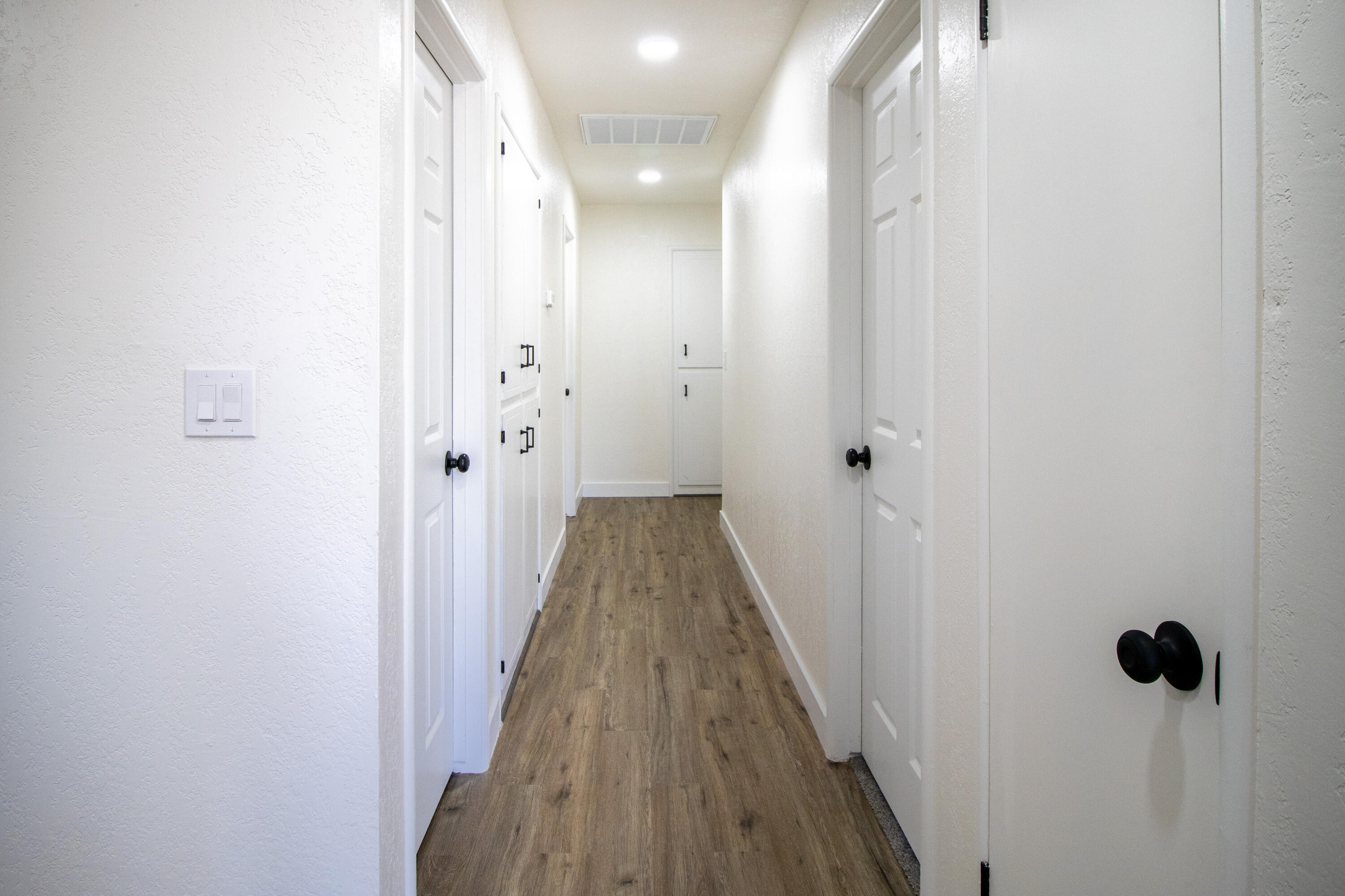 1435 S Salome St, Tulare, CA 93274
