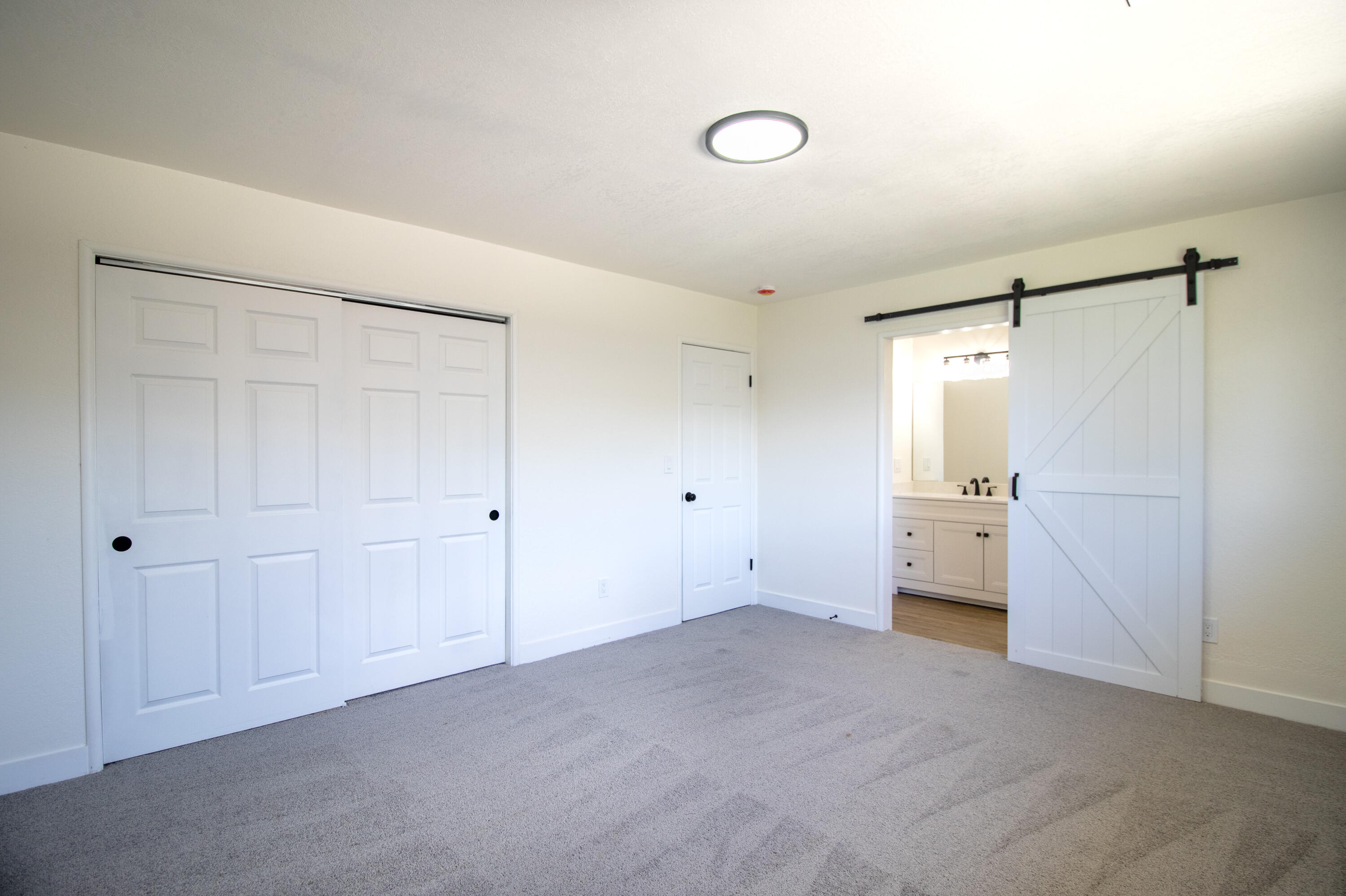 1435 S Salome St, Tulare, CA 93274