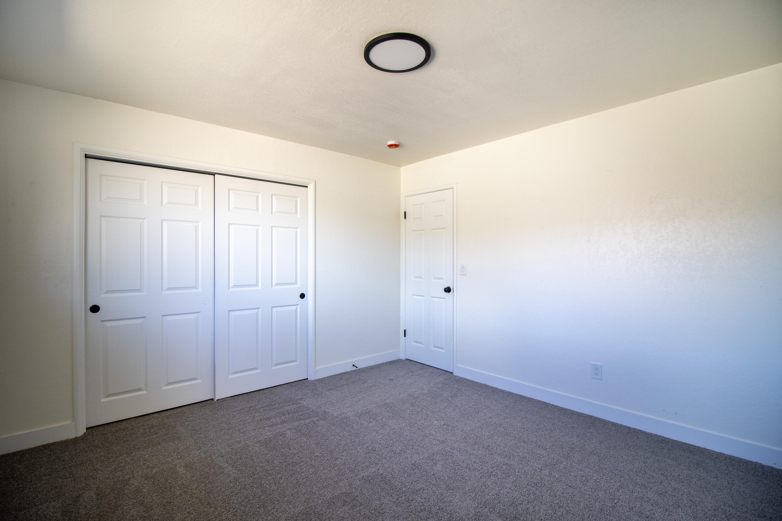 1435 S Salome St, Tulare, CA 93274