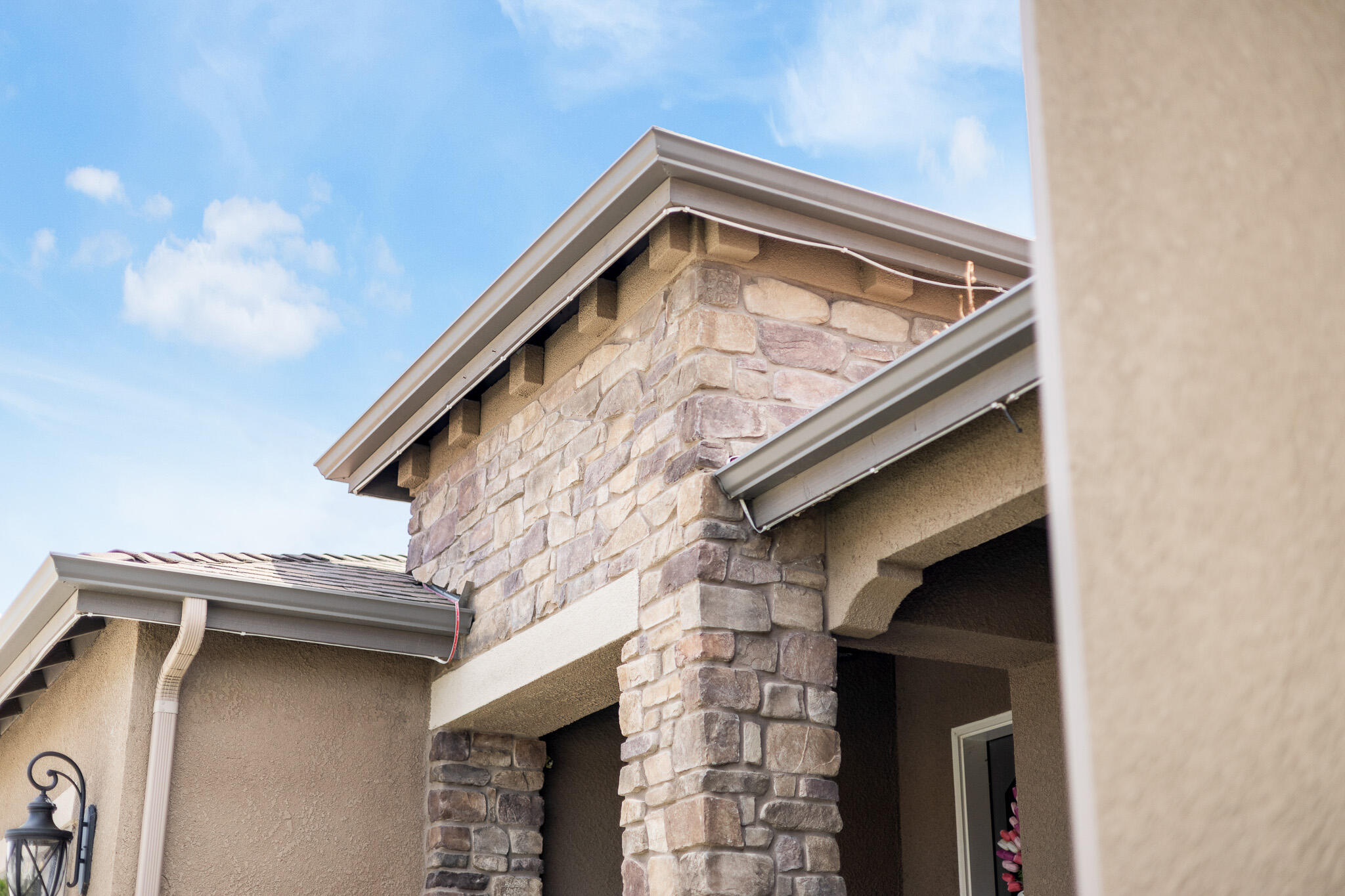 1371 W Sawtooth Pl, Hanford, CA 93230