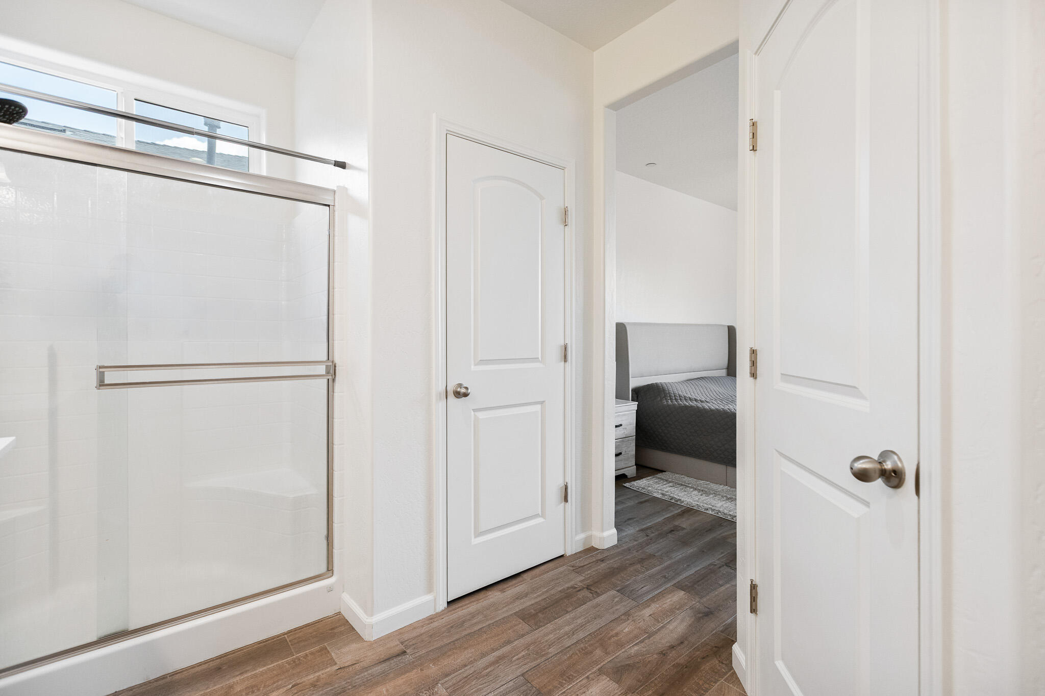 1371 W Sawtooth Pl, Hanford, CA 93230