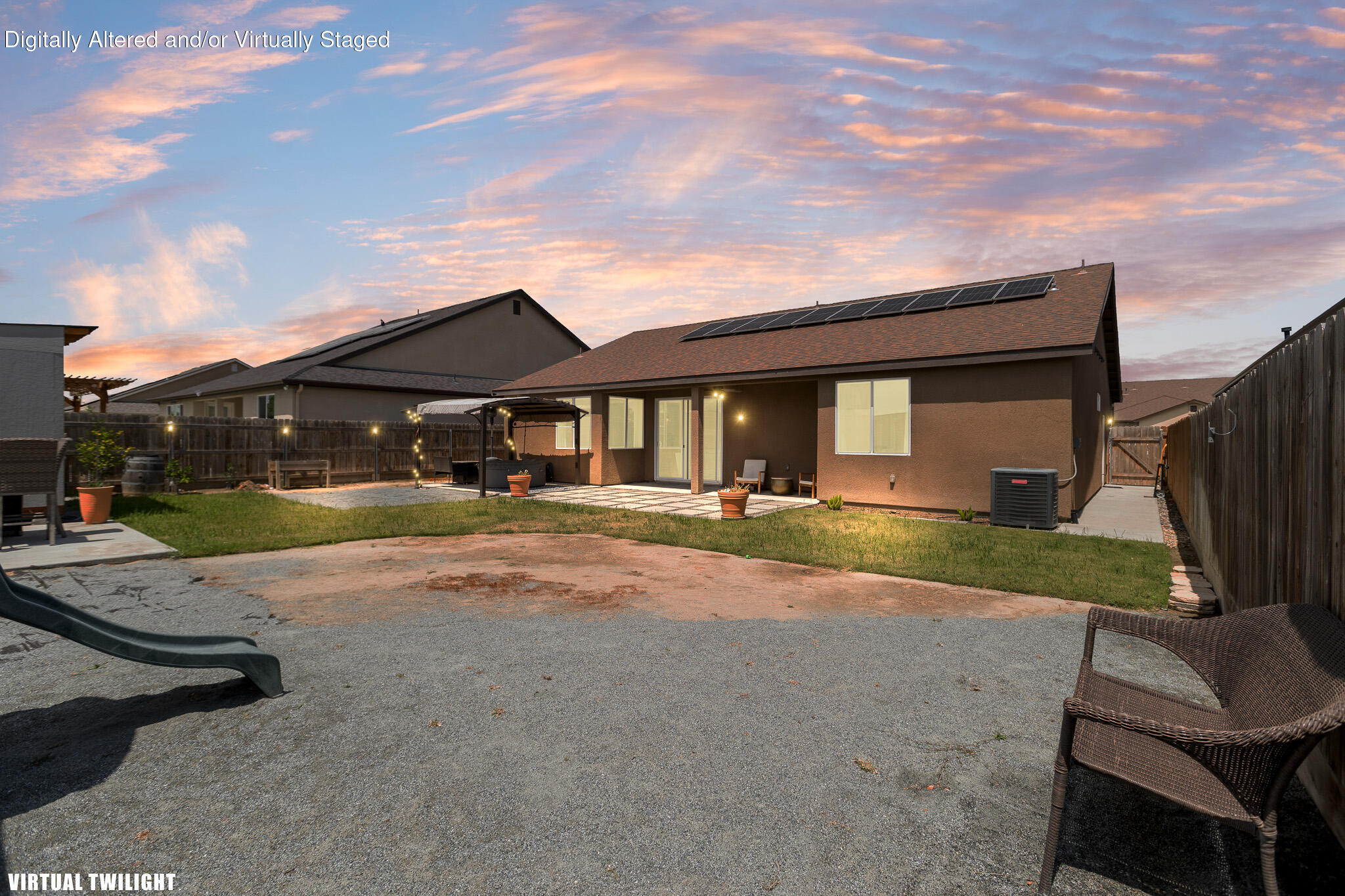 1371 W Sawtooth Pl, Hanford, CA 93230