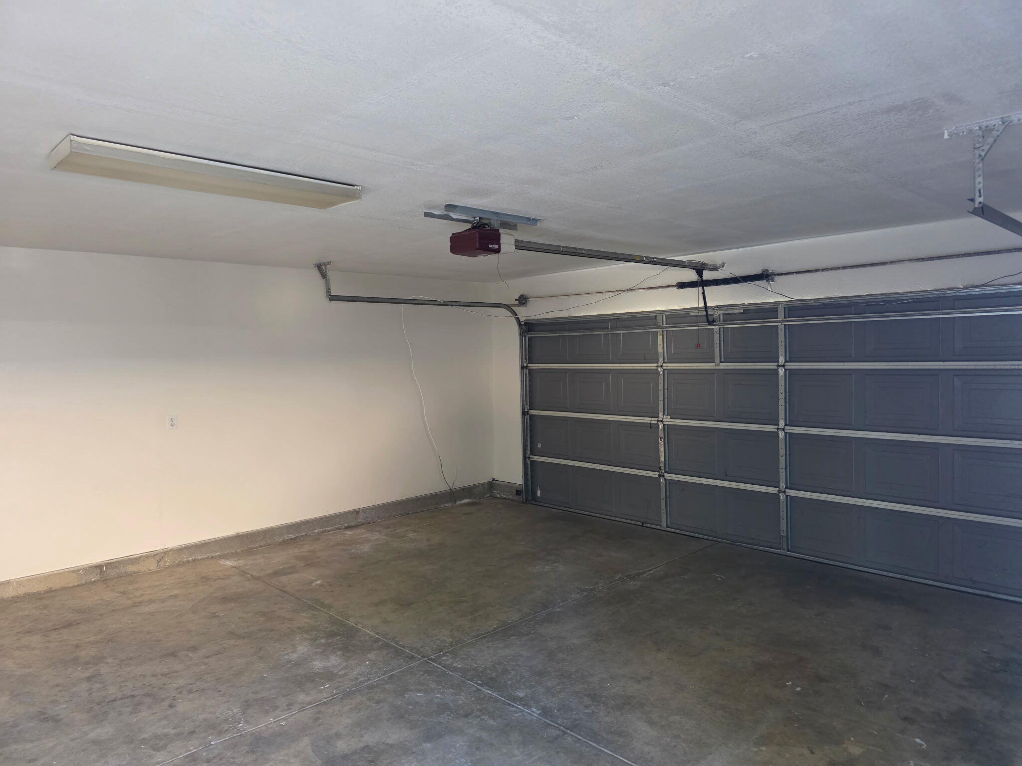 4011 E Oak Ave, Visalia, CA 93292