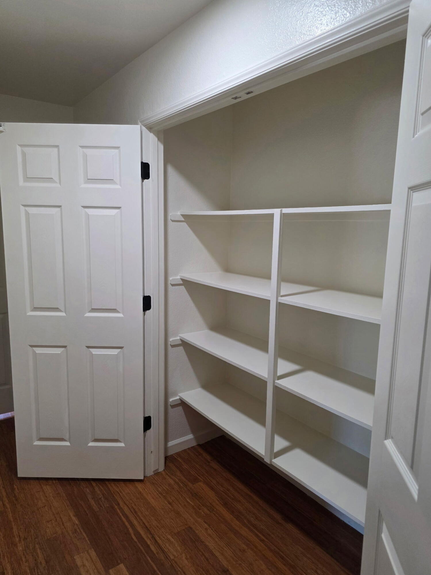 4011 E Oak Ave, Visalia, CA 93292