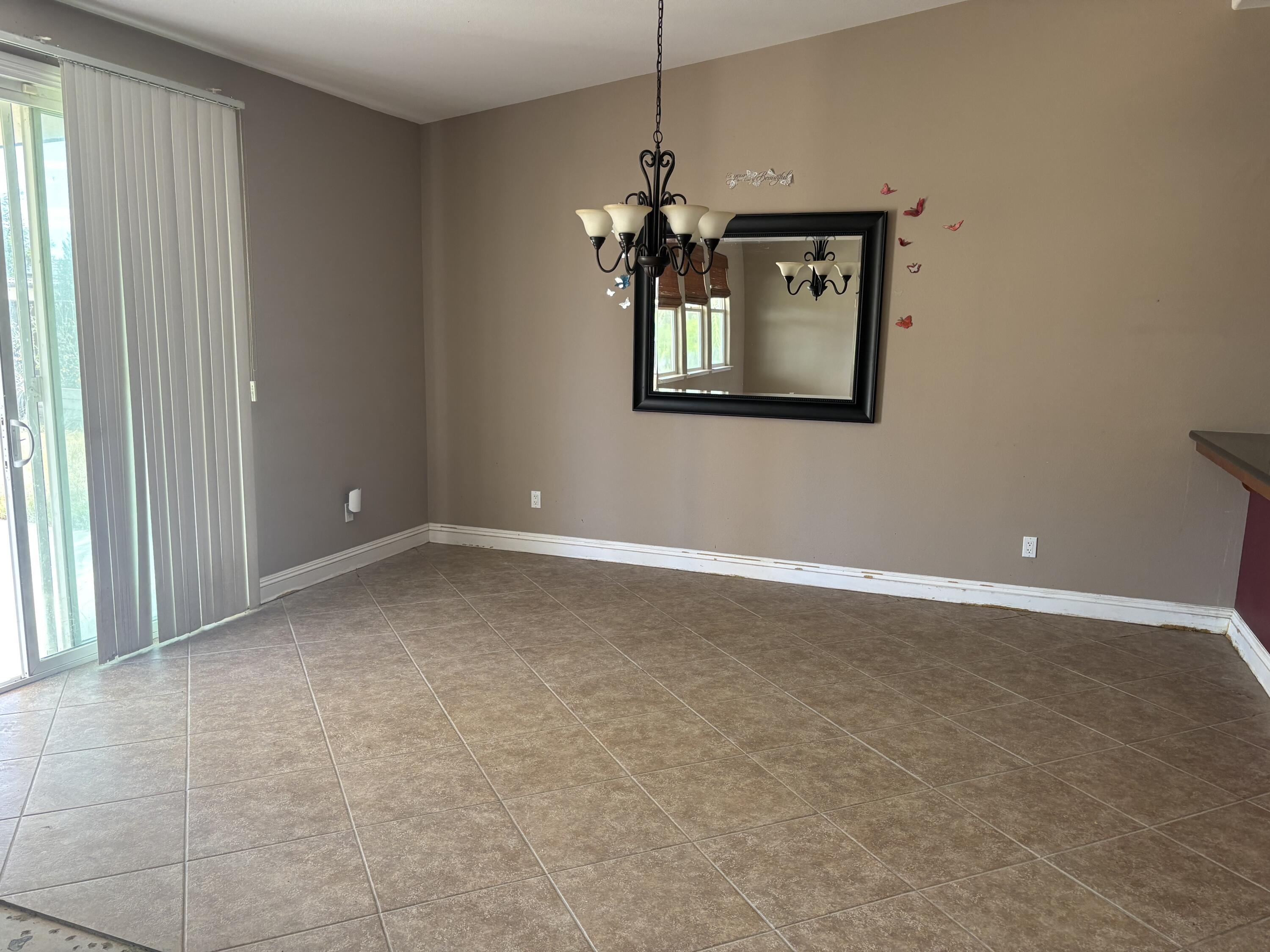 2697 Doral Ct, Tulare, CA 93274