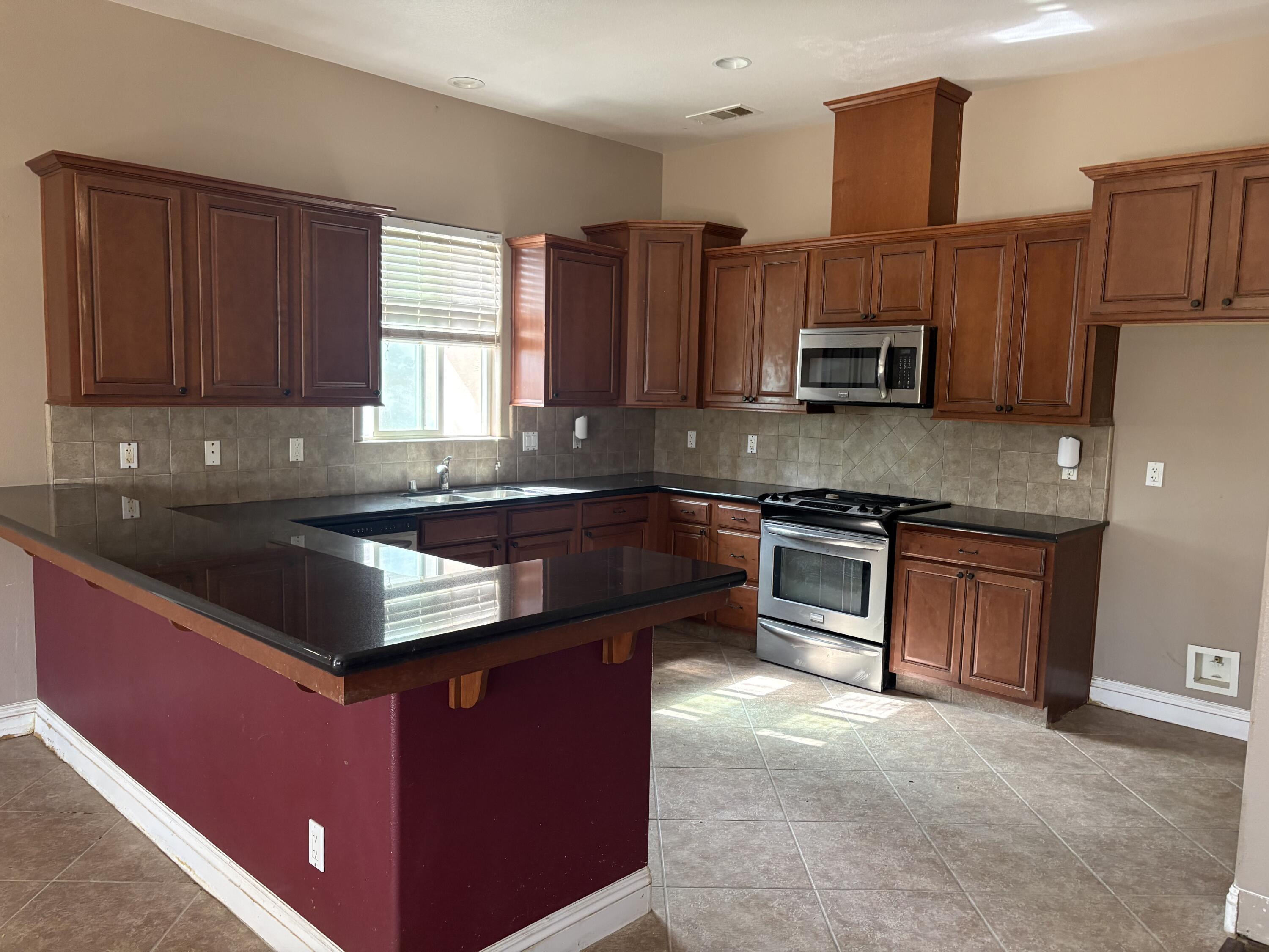 2697 Doral Ct, Tulare, CA 93274