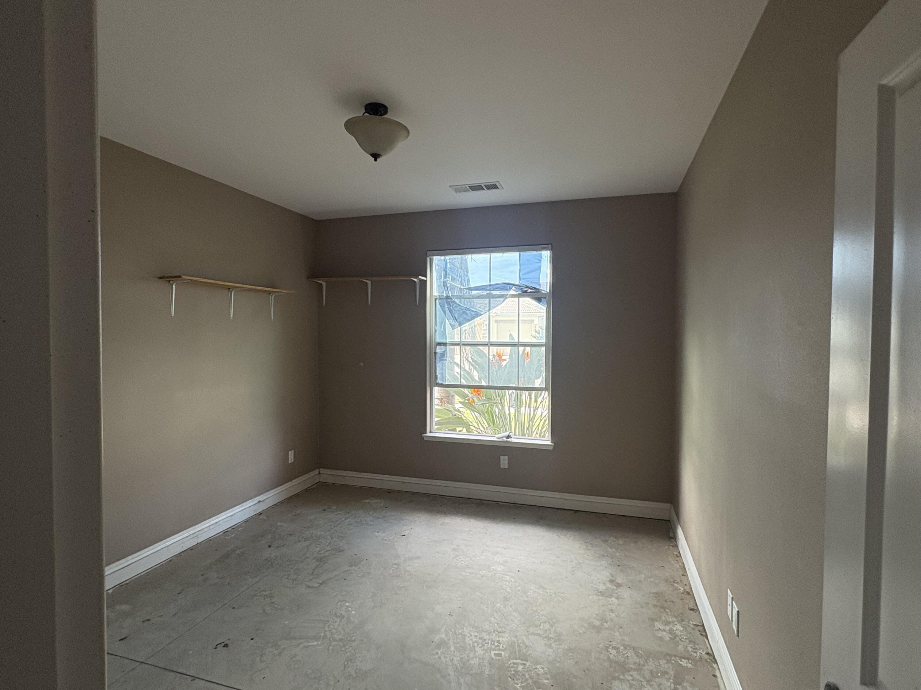 2697 Doral Ct, Tulare, CA 93274