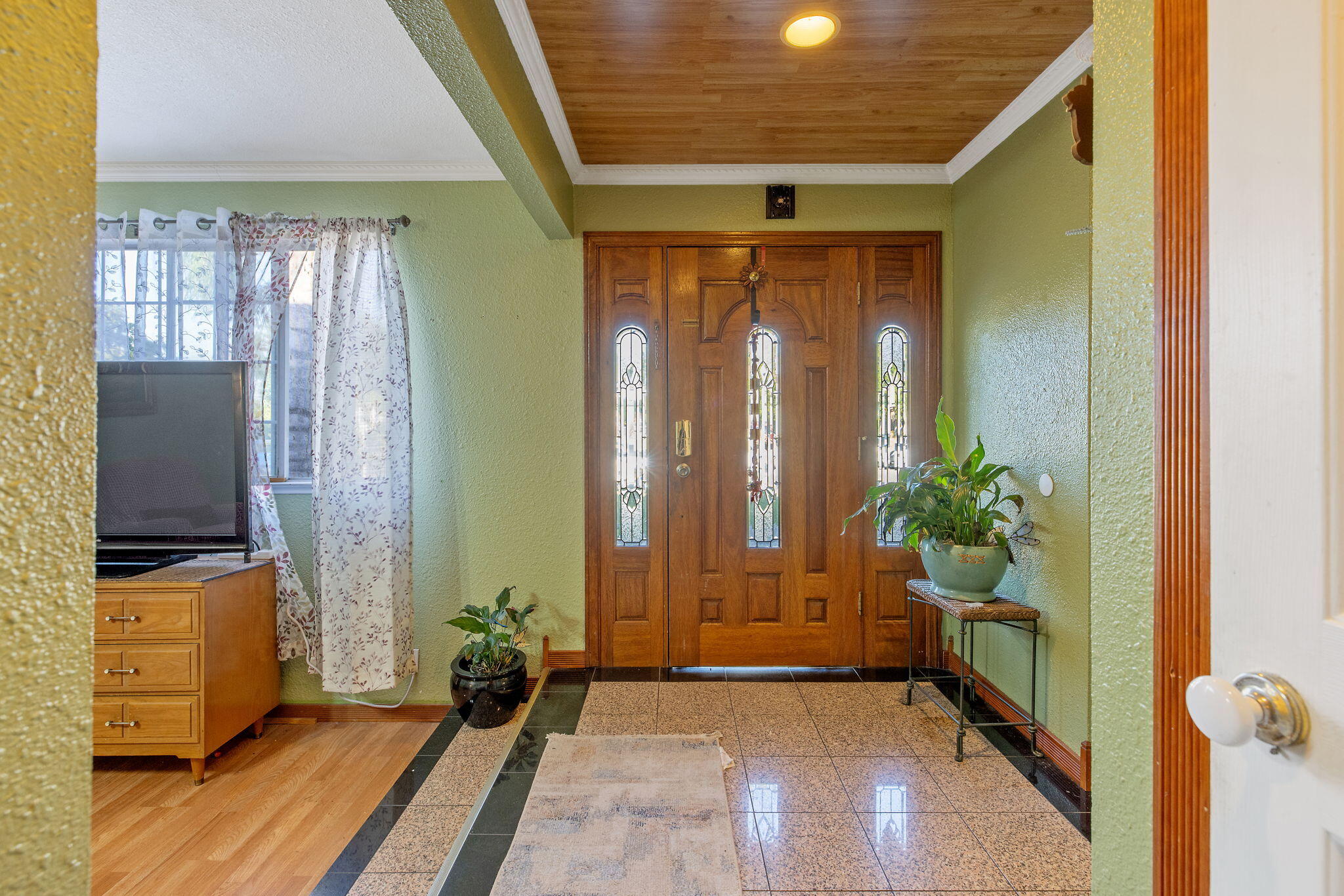 11 S Byron Dr, Lemoore, CA 93245