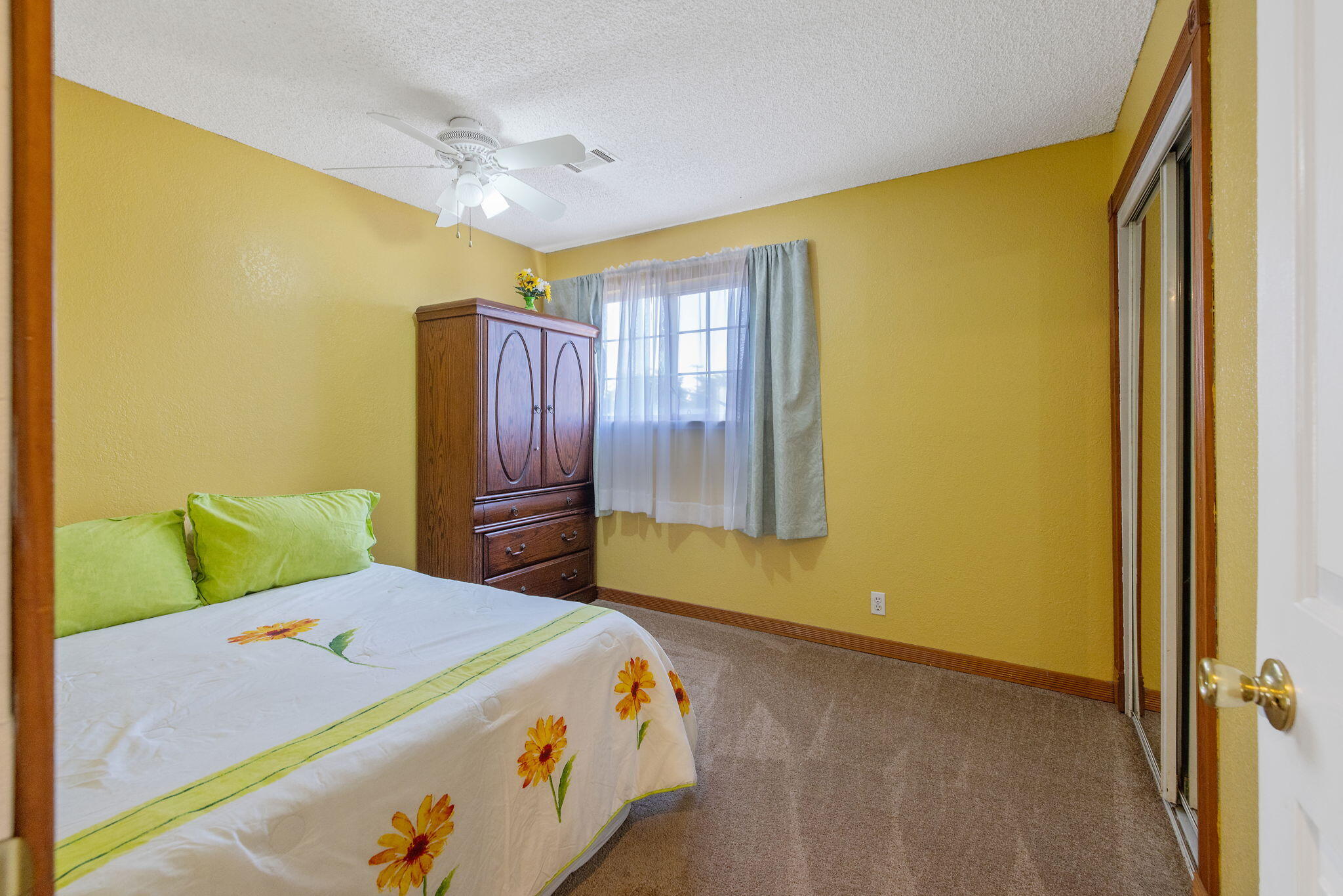 11 S Byron Dr, Lemoore, CA 93245